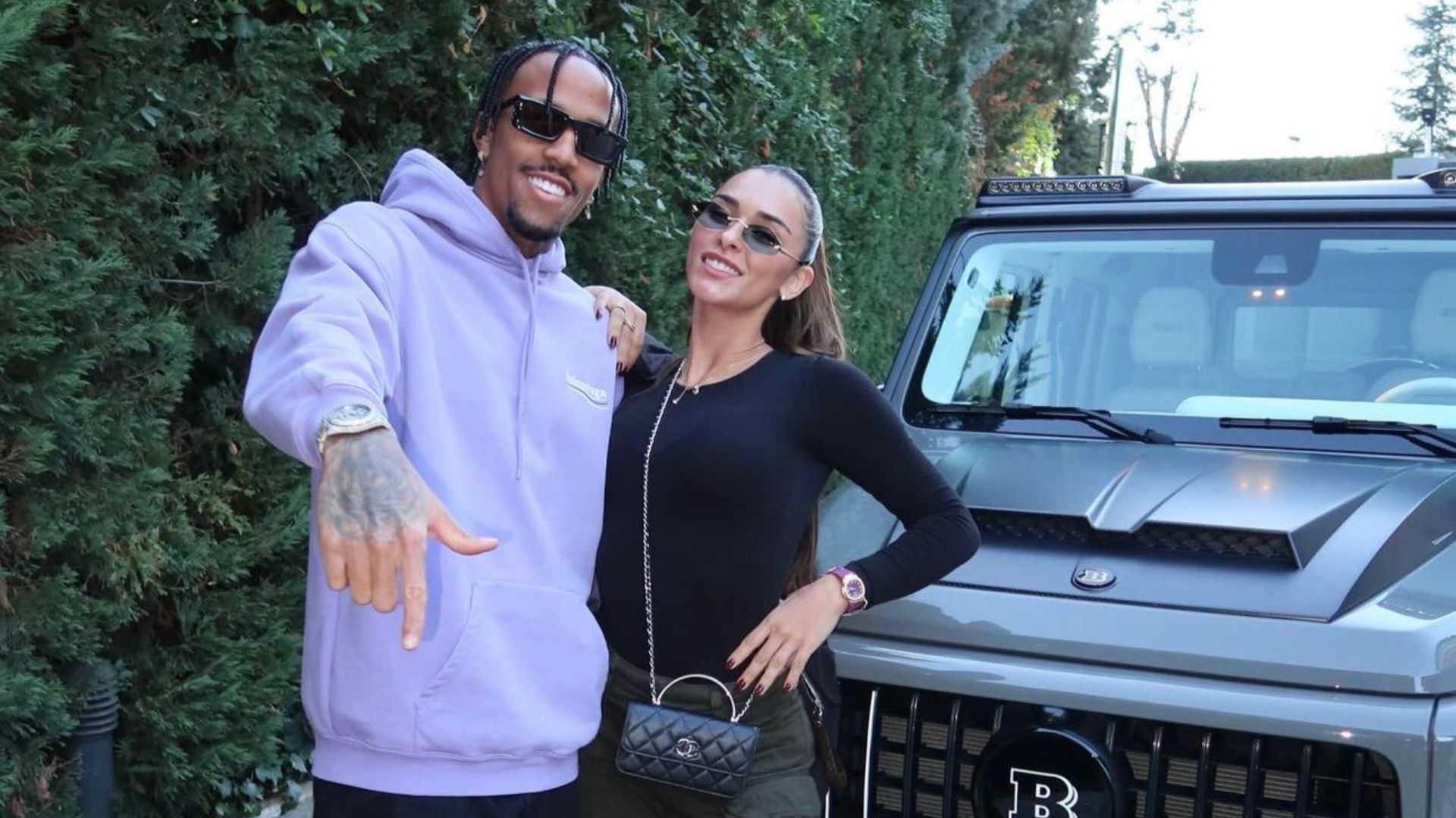 Éder Militão presenteia a esposa com carro luxuoso; saiba o valor