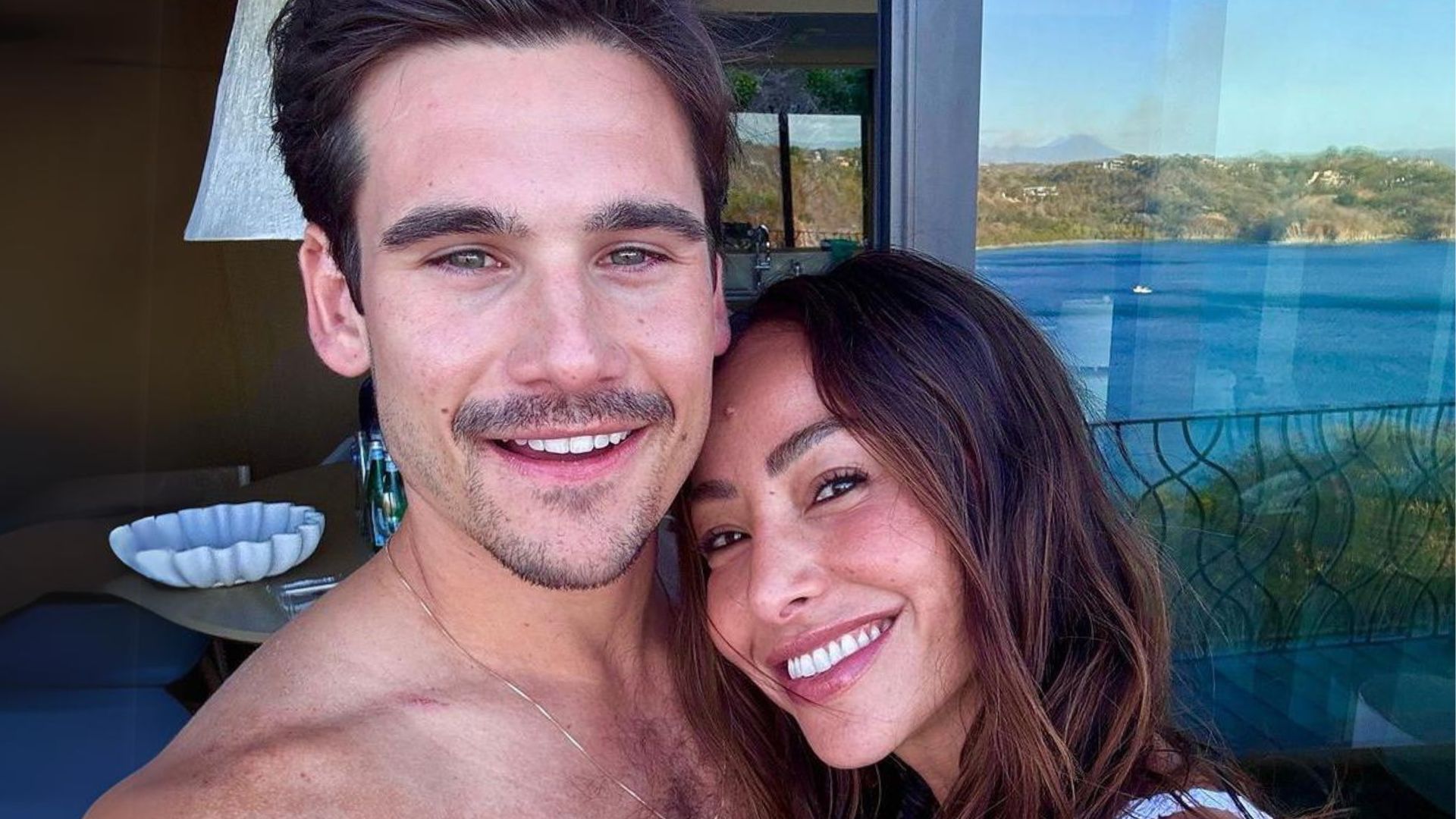 Mensagem de Natal em 2023 resultou em noivado de Sabrina Sato e Nicolas Prattes neste ano