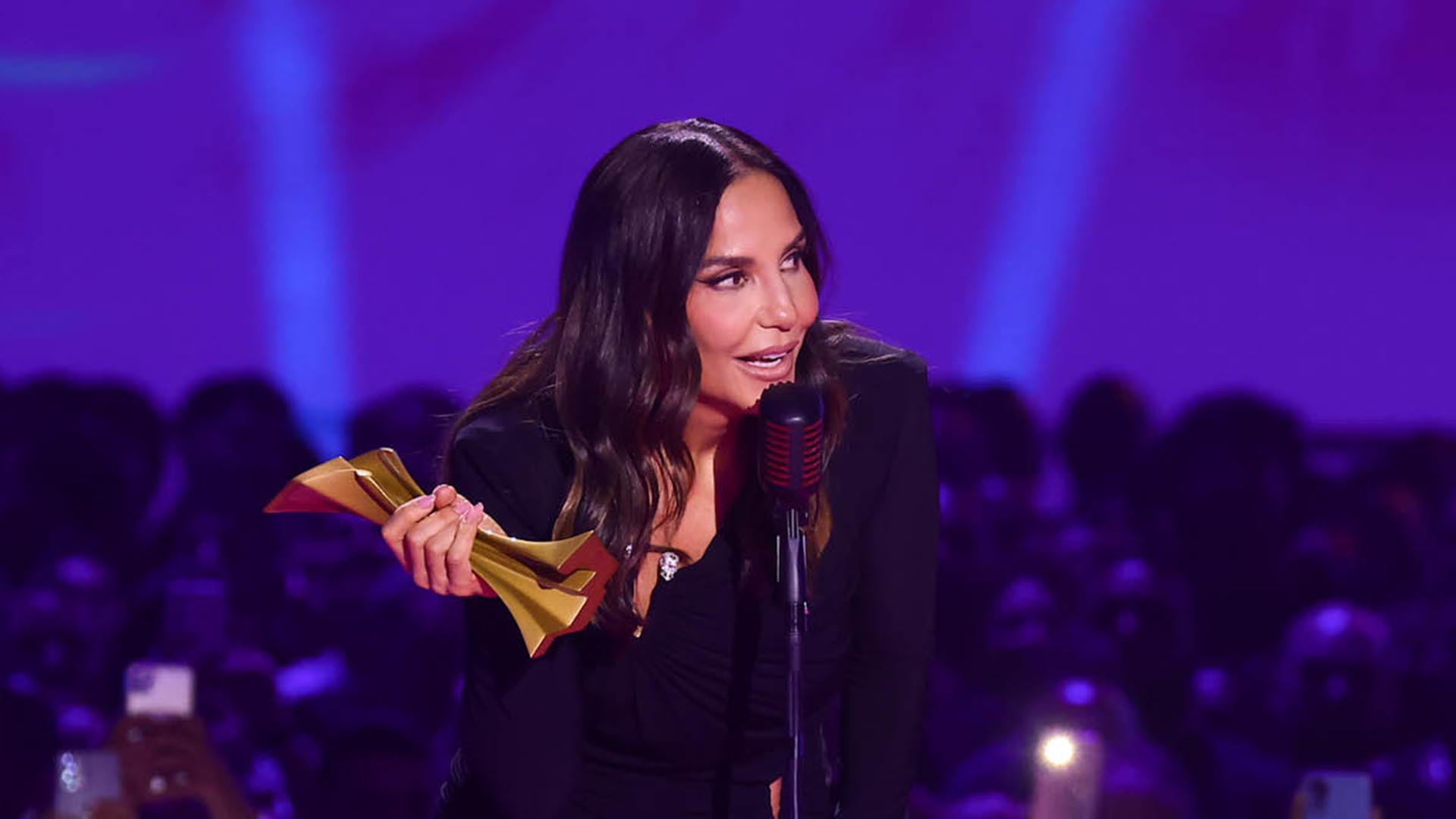 Climão? Ivete se explica após ‘esquecer’ de Ludmilla em premiação