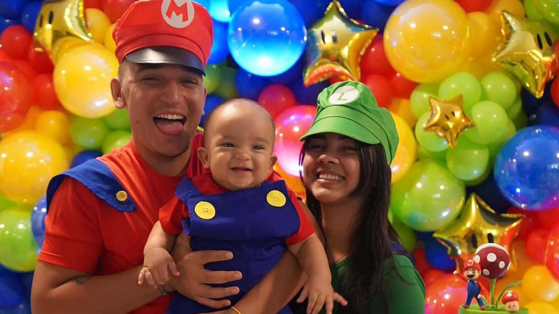 João Gomes e Ary Mirelle celebram 11 meses do filho com festa temática