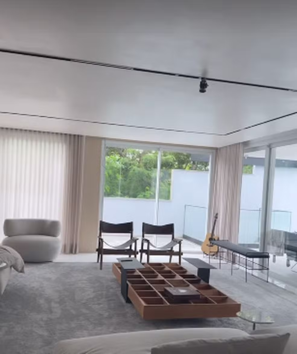 Juliette exibe sala e adega da casa nova - Foto: Reprodução/Instagram