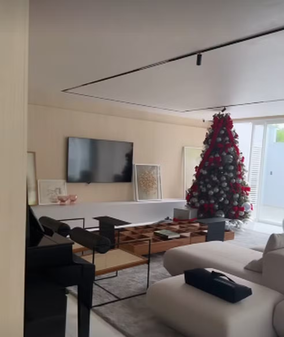 Juliette exibe sala e adega da casa nova - Foto: Reprodução/Instagram