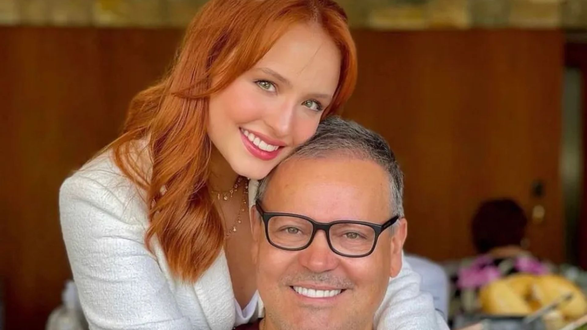Pai de Larissa Manoela publica mensagem reflexiva nas redes sociais: “Creio no melhor”