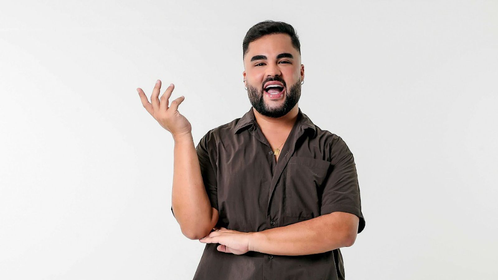 Lucas Guedez confessa novos rumos em sua vida com a internet: ‘Orgulho do que sou’