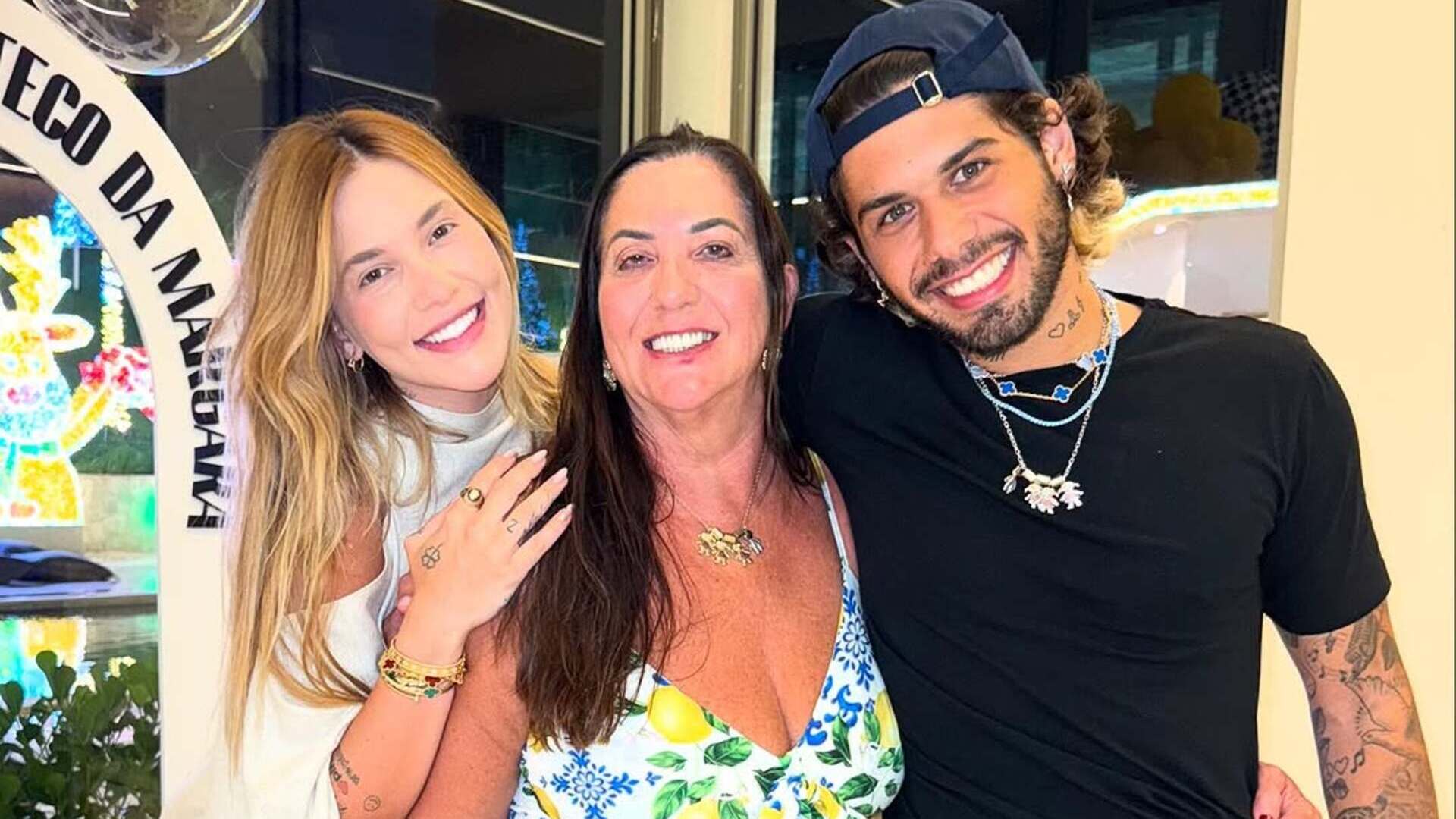 Mãe de Virginia, Margareth Serrão mostra fotos de sua festa de aniversário