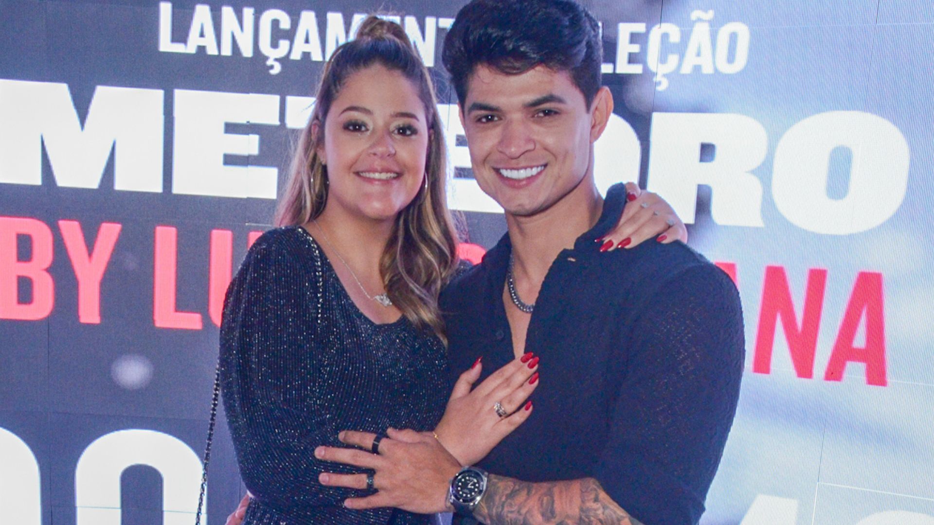 Filha de Tom Cavalcante, Maria e o noivo prestigiam evento de Luan Santana