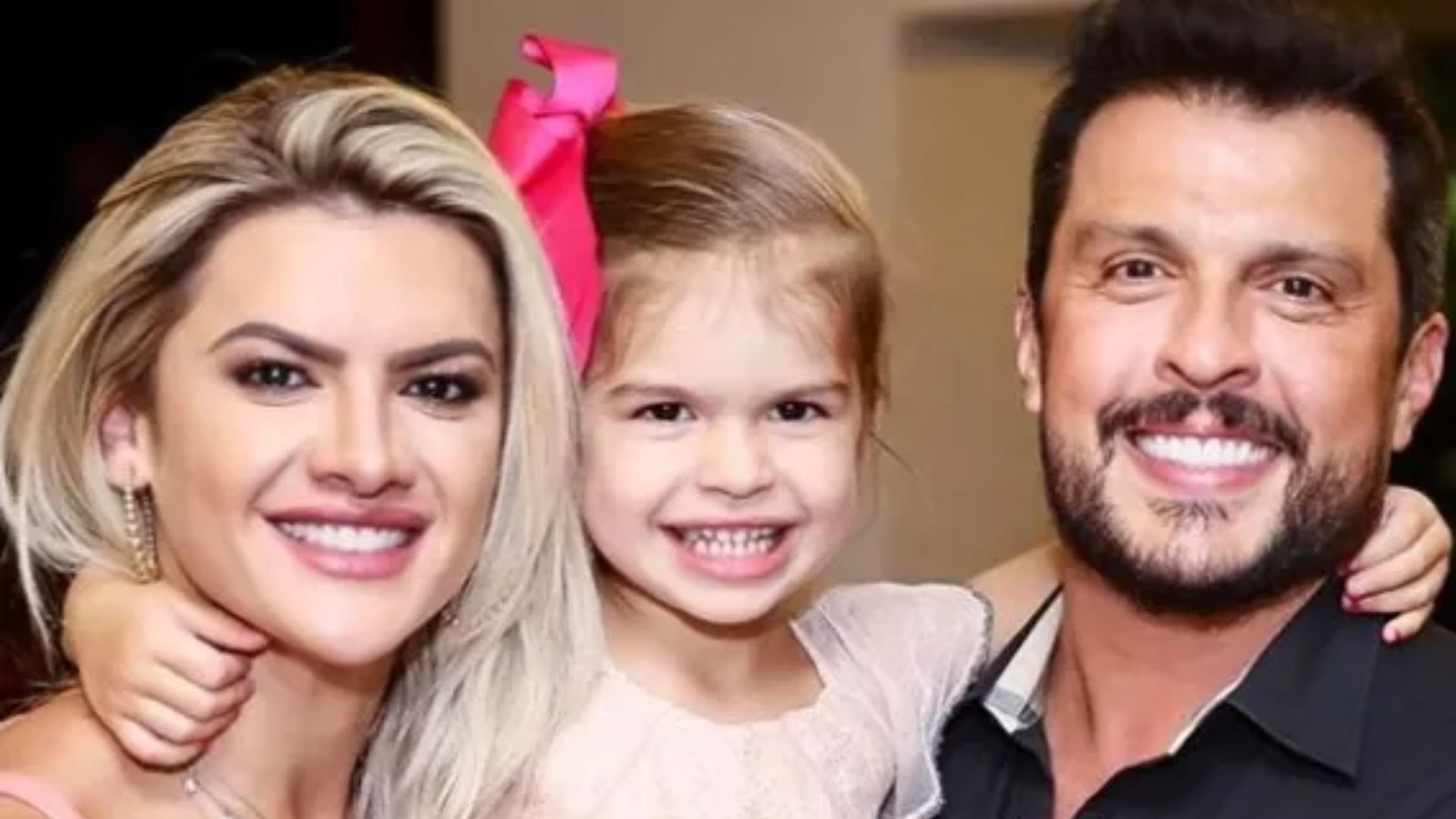 Filha de Ceará e Mirella Santos surpreende web ao cantar Garota de Ipanema