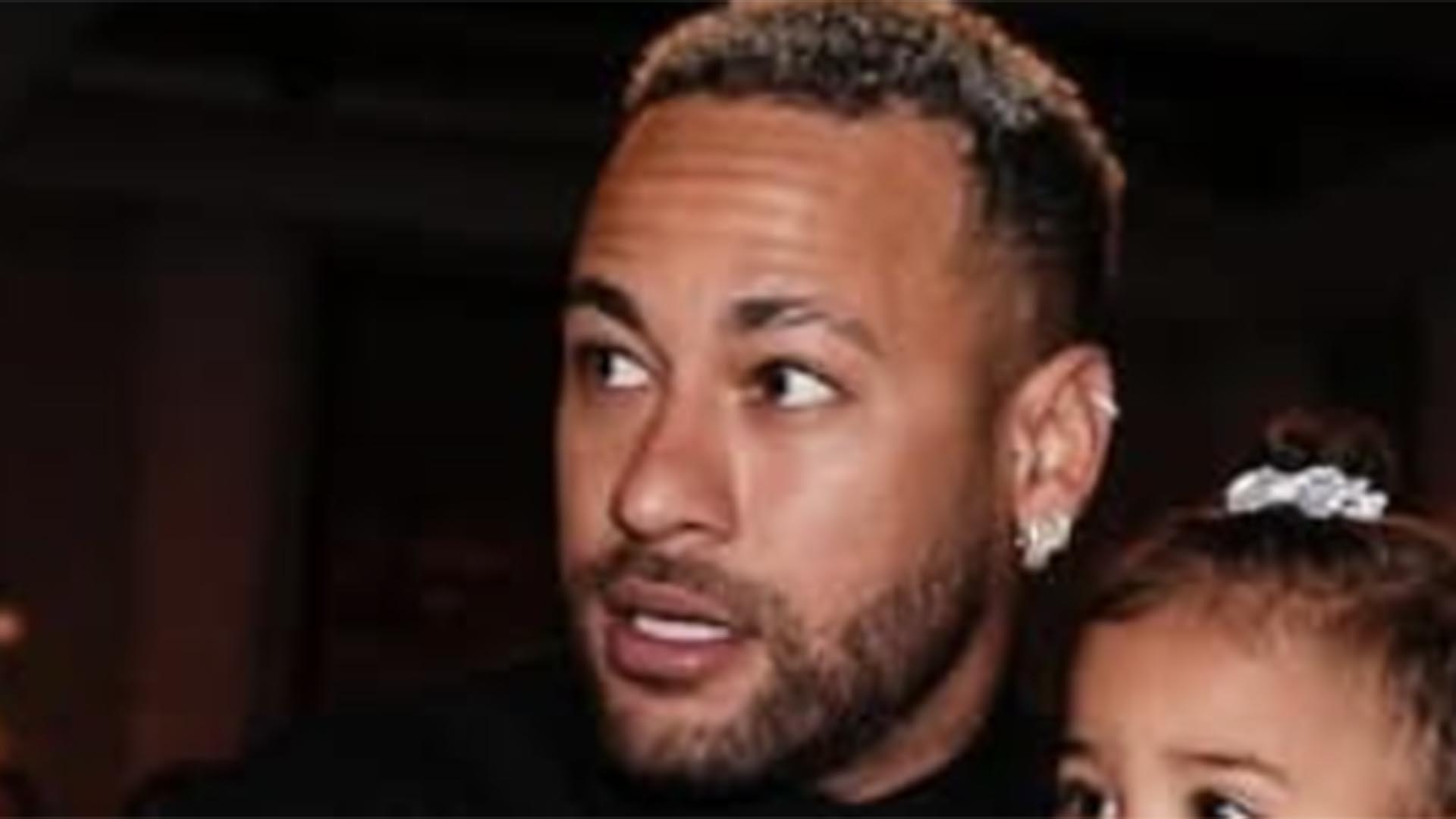 Neymar Jr exibe nova foto com Mavie e Bruna Biancardi em evento