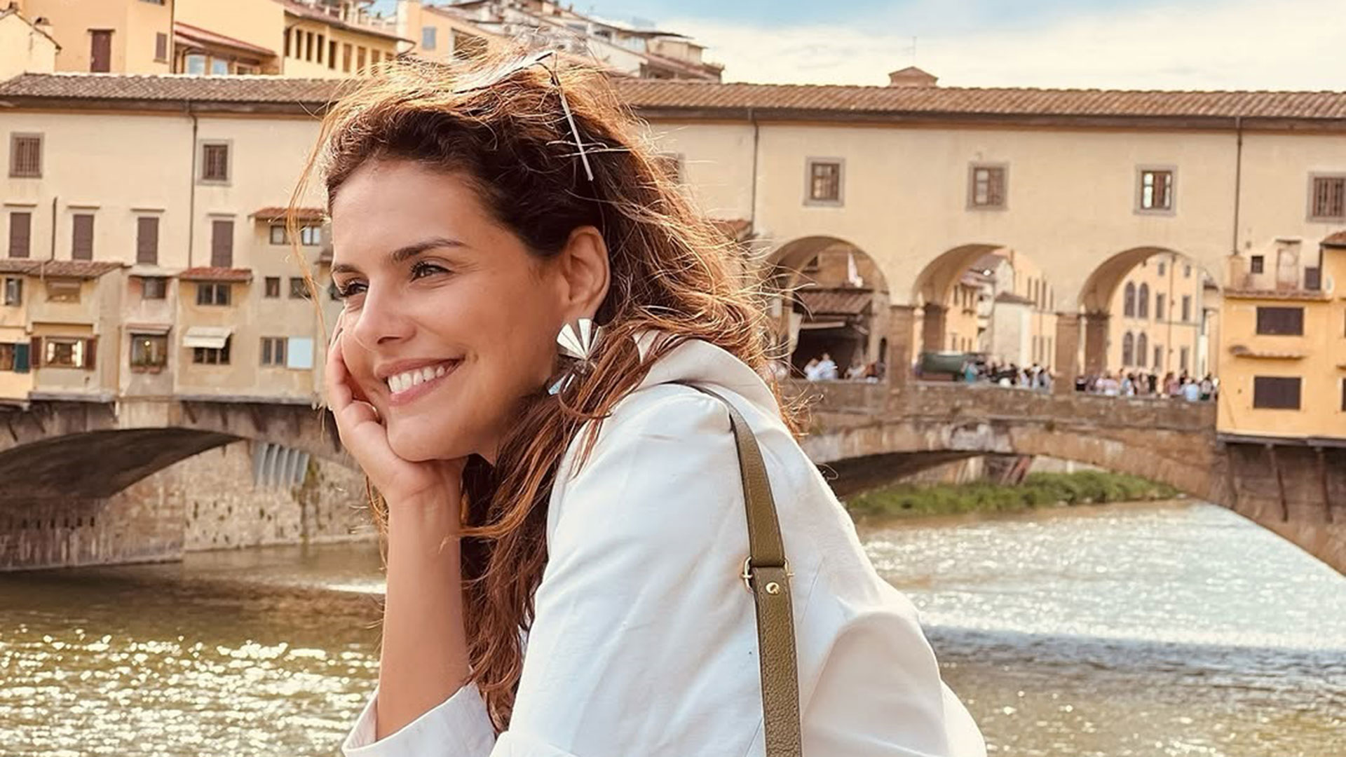 Paloma Bernardi relata susto após curto circuito em casa