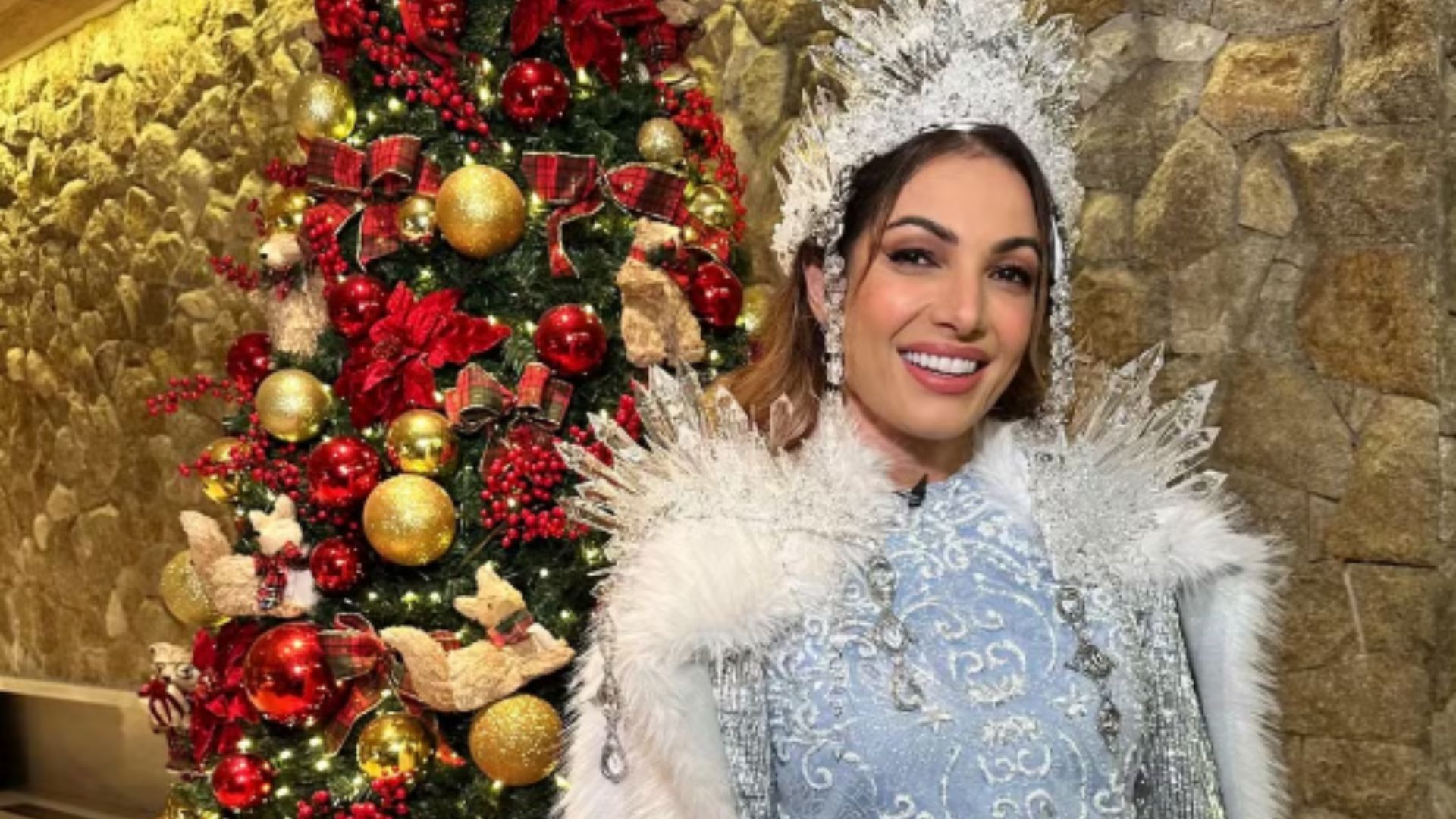 Patrícia Poeta surpreende ao se disfarçar de Rainha da Neve em evento natalino