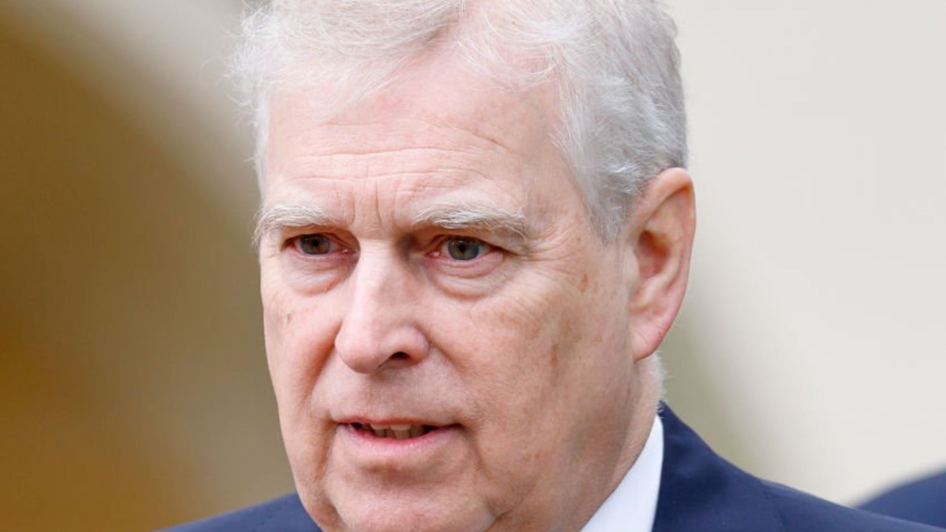 Príncipe Andrew, irmão do Rei Charles III, ficará de fora do Natal da realeza após polêmicas