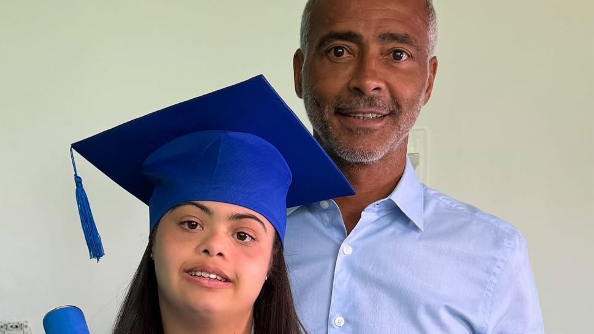 Romário celebra a formatura da filha caçula: ‘Muito orgulho de você’
