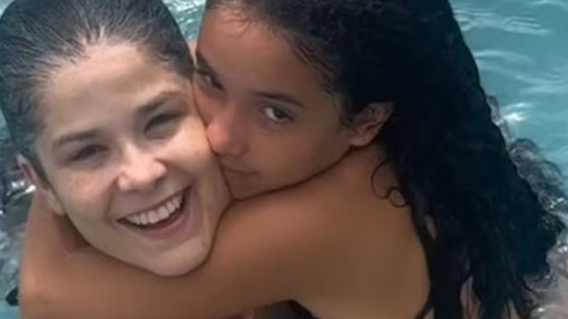Samara Felippo ironiza haters ao postar foto com a caçula: ‘Fingida’