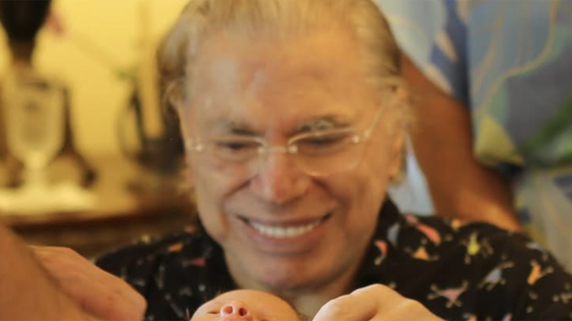 Alexandre Pato resgata fotos raras de Silvio Santos com o neto Benjamin