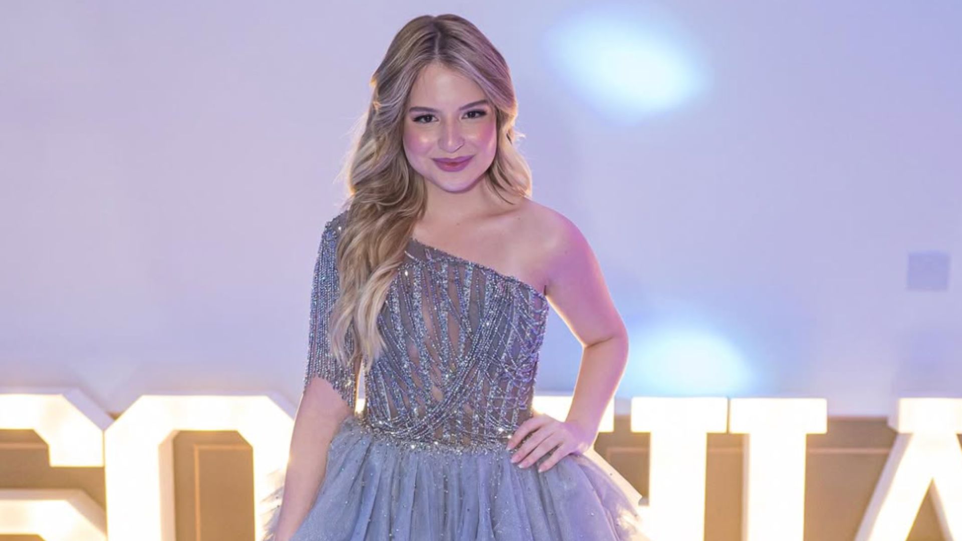 Sophia Valverde desabafa sobre falta de salário e pede ajuda: ‘Estou precisando’