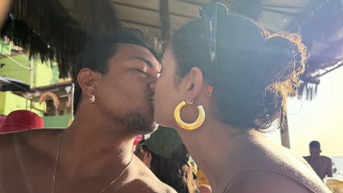 Sophie Charlotte abre álbum de passeio na Bahia com Xamã