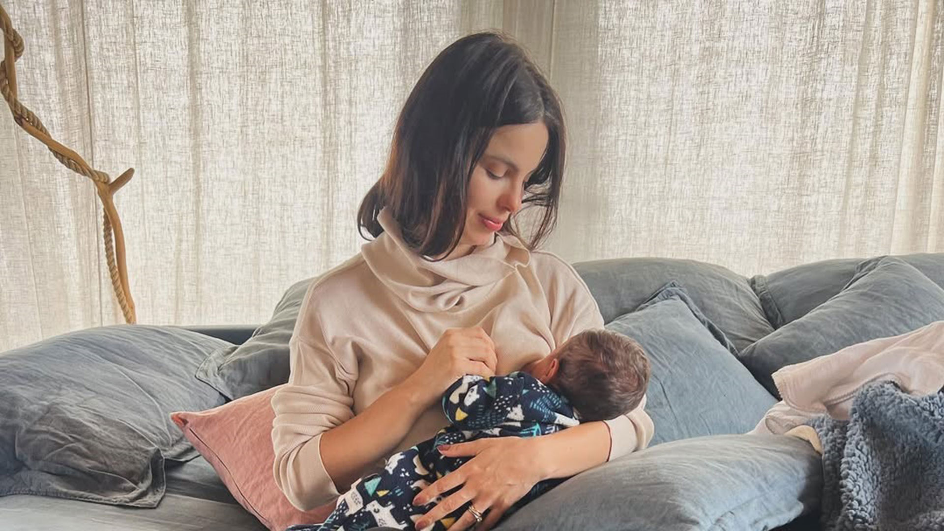 Sthefany Brito celebra três meses do filho: ‘Faltava ele’
