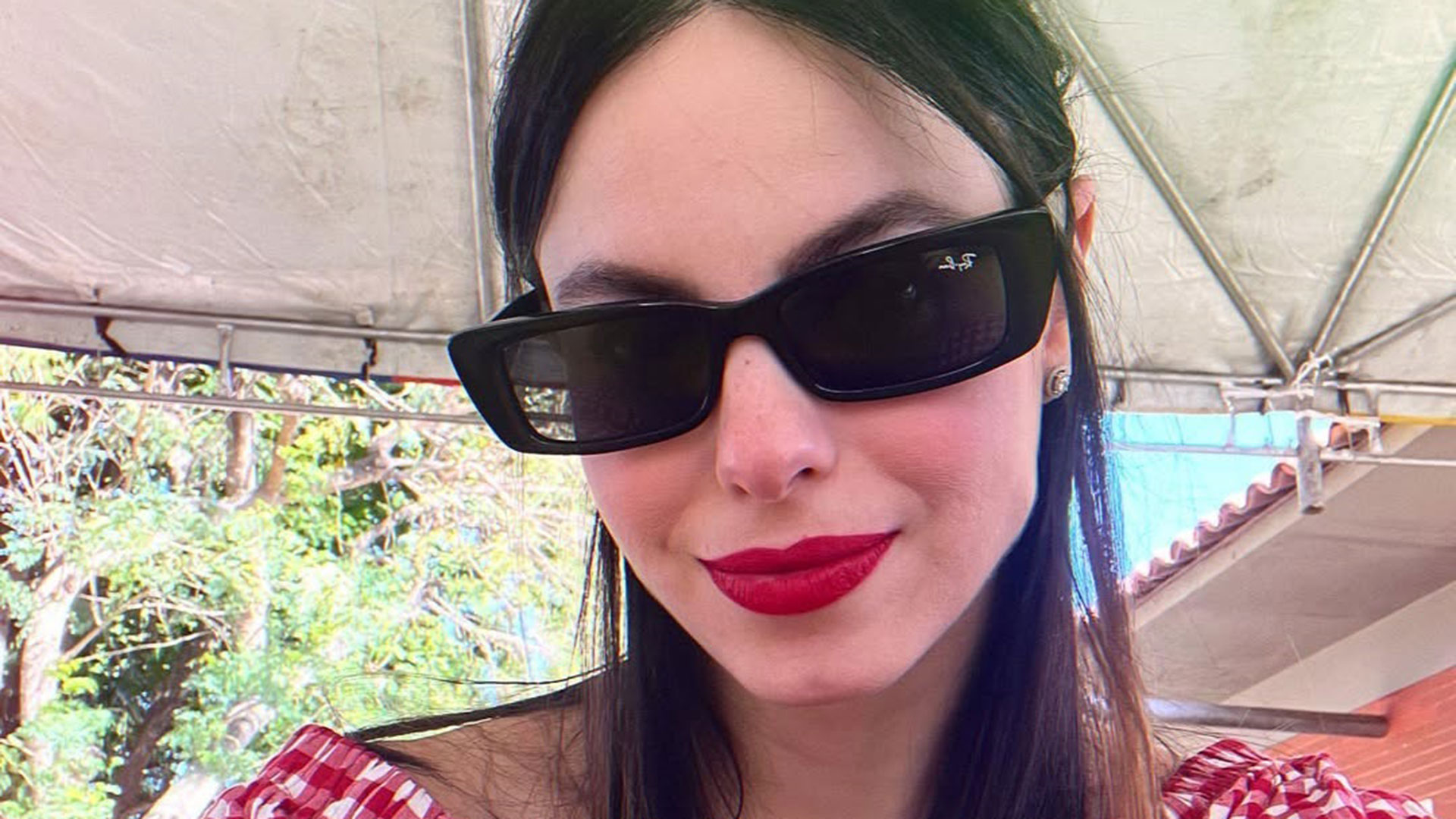 Sthefany Brito sai sem os filhos e comenta: ‘Paz estranha’
