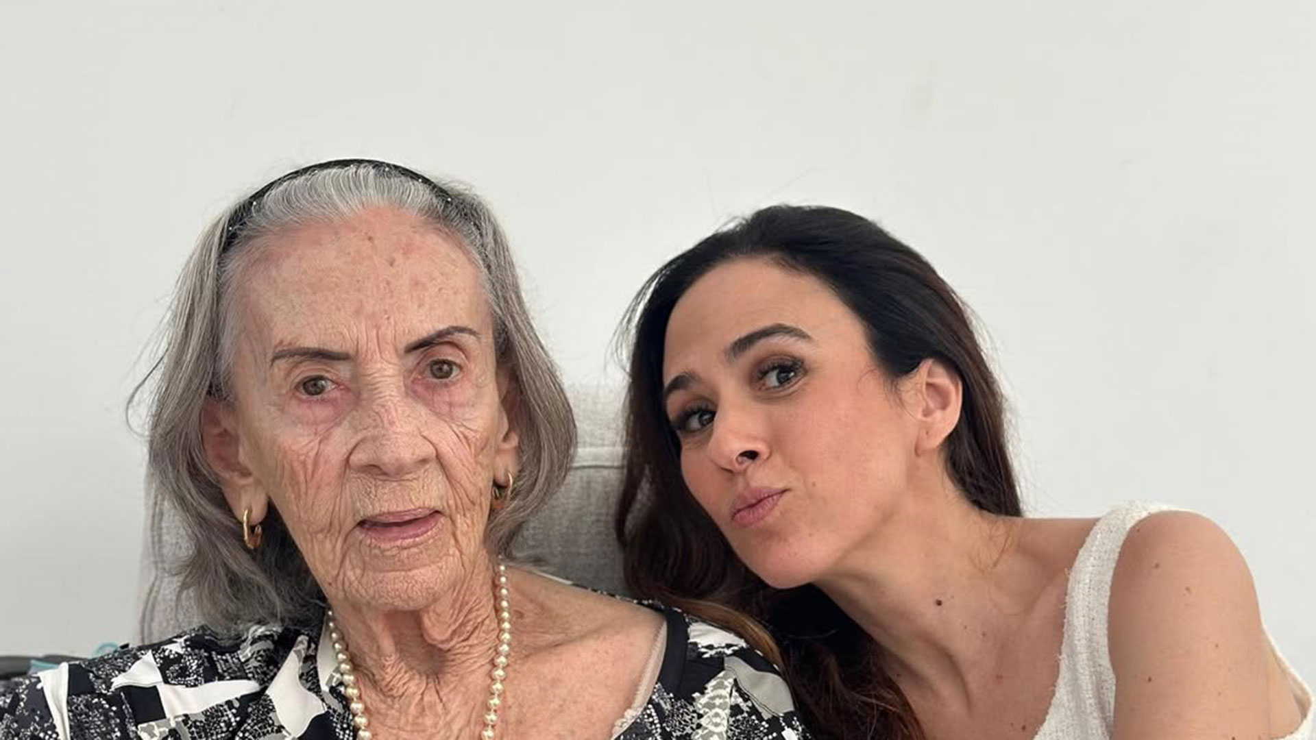 Tata Werneck celebra Natal ao lado da avó: ‘Bênção’