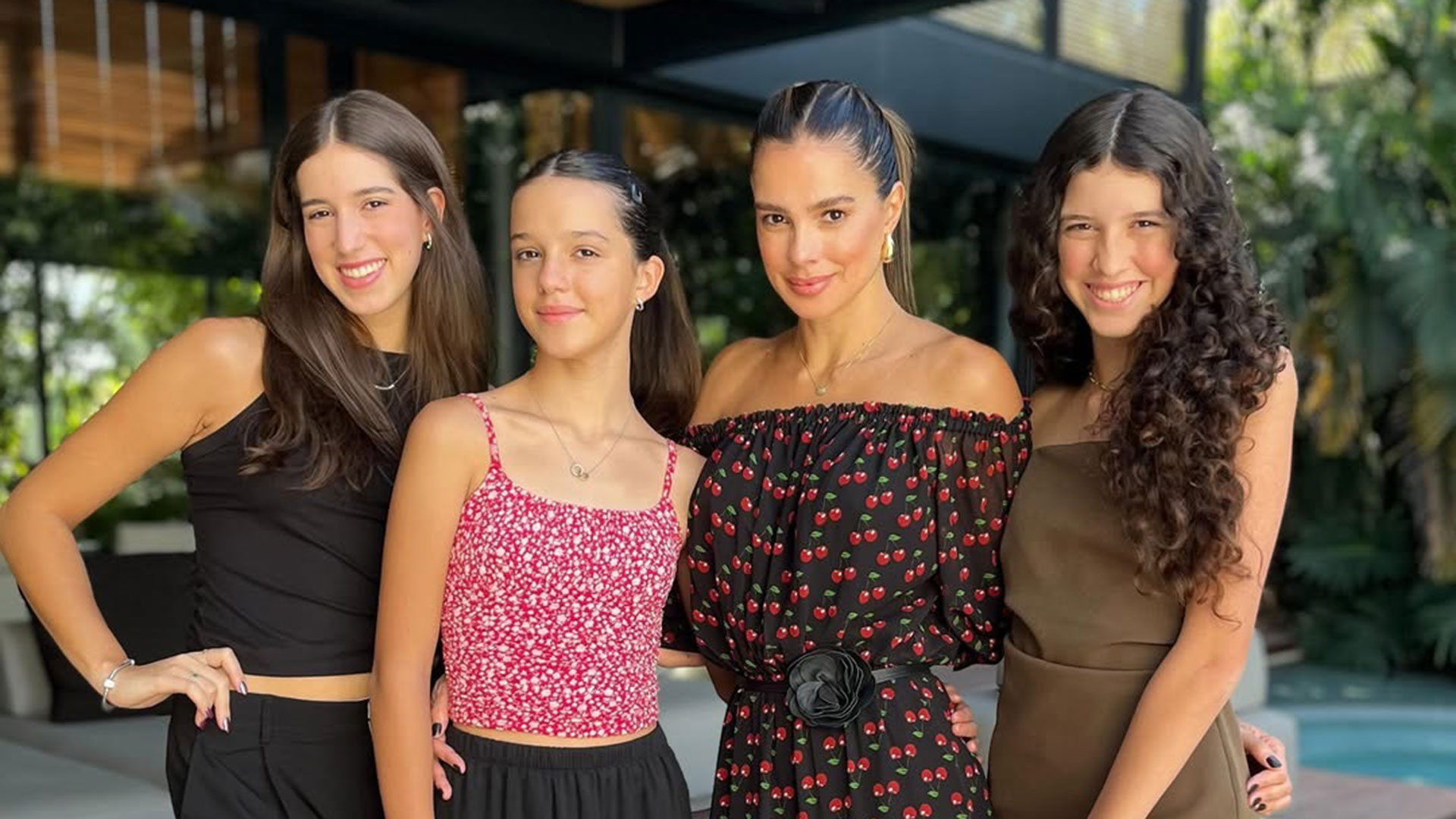 Vera Viel com as filhas