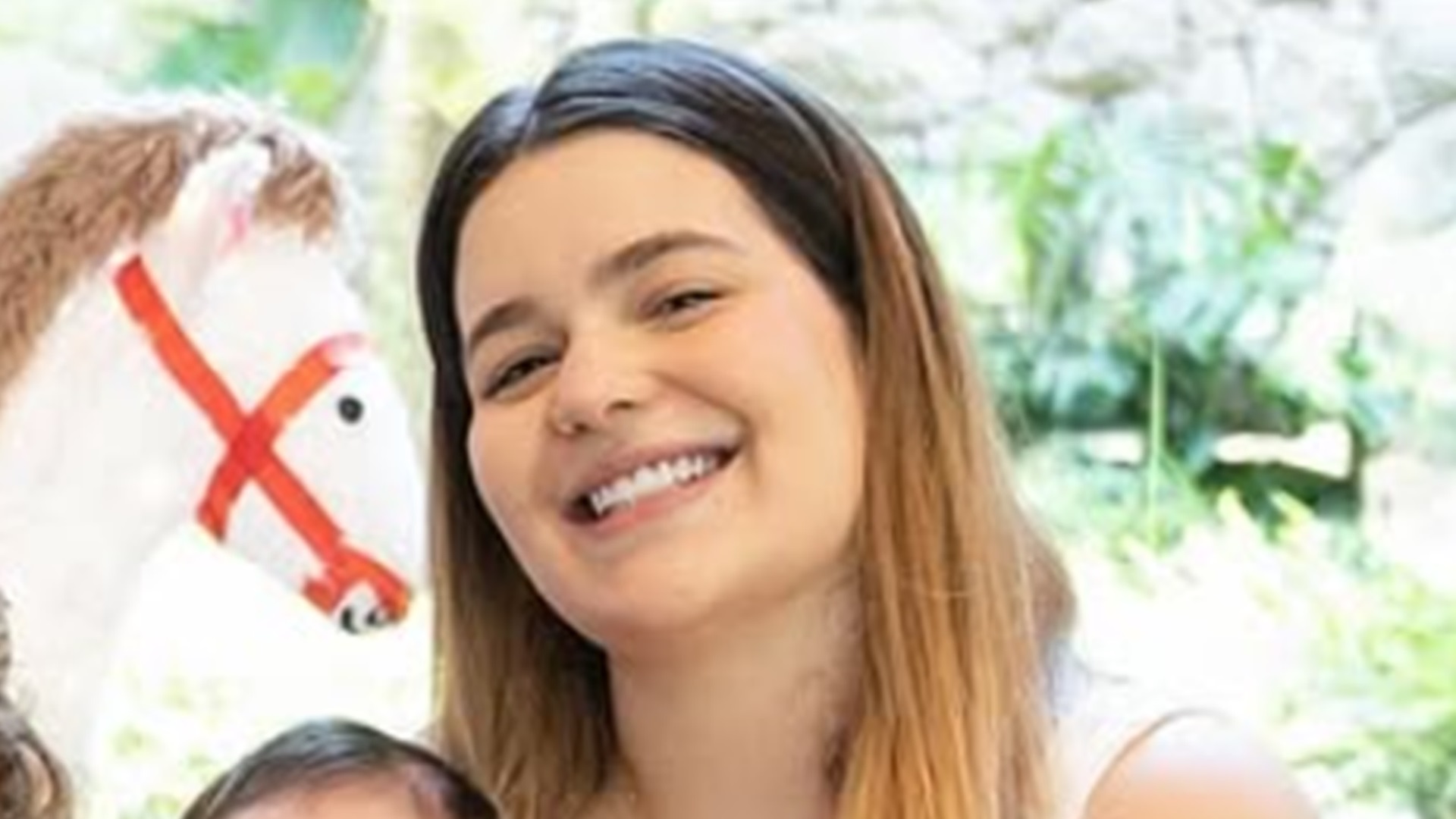 Viih Tube encanta ao compartilhar fotos dos filhos juntos: ‘Família completa’