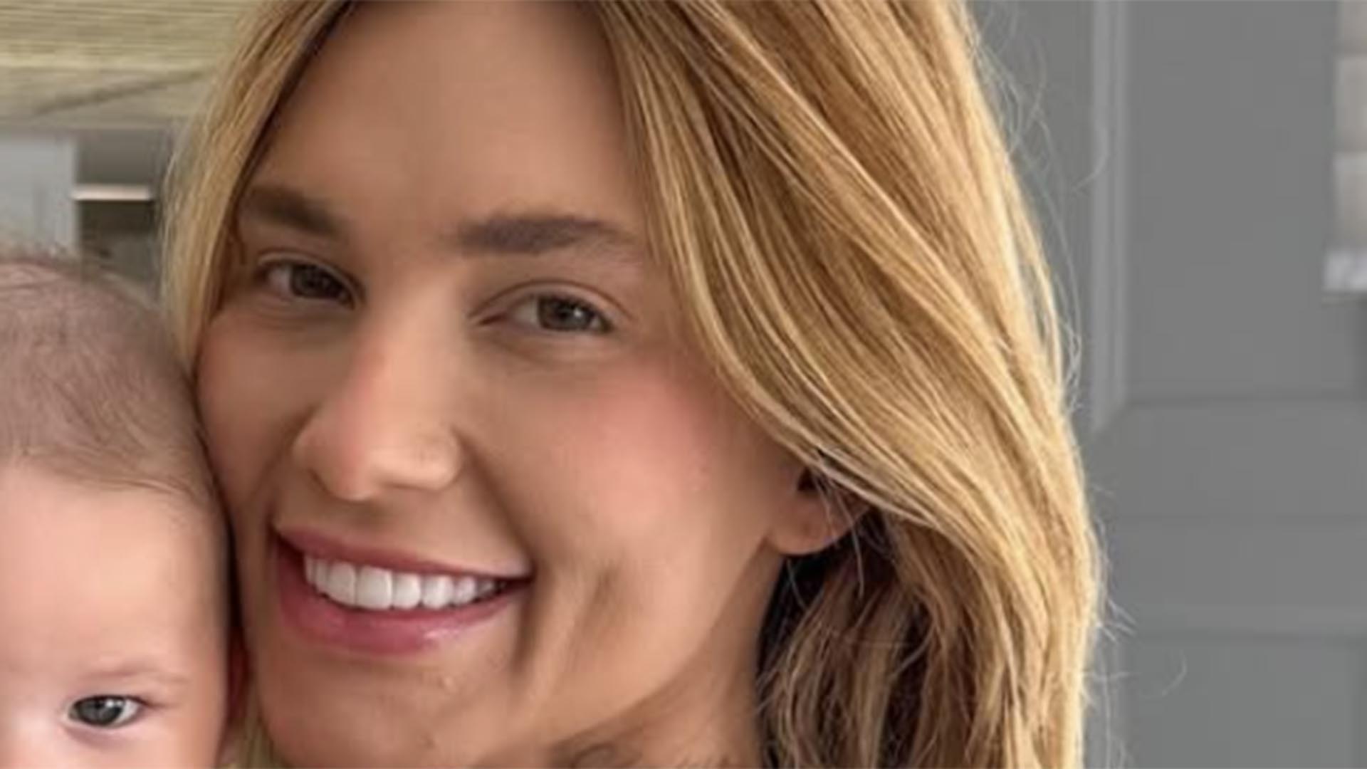 Filho caçula de Virginia Fonseca rouba a cena em fotos com a mãe: ‘Puro carisma’
