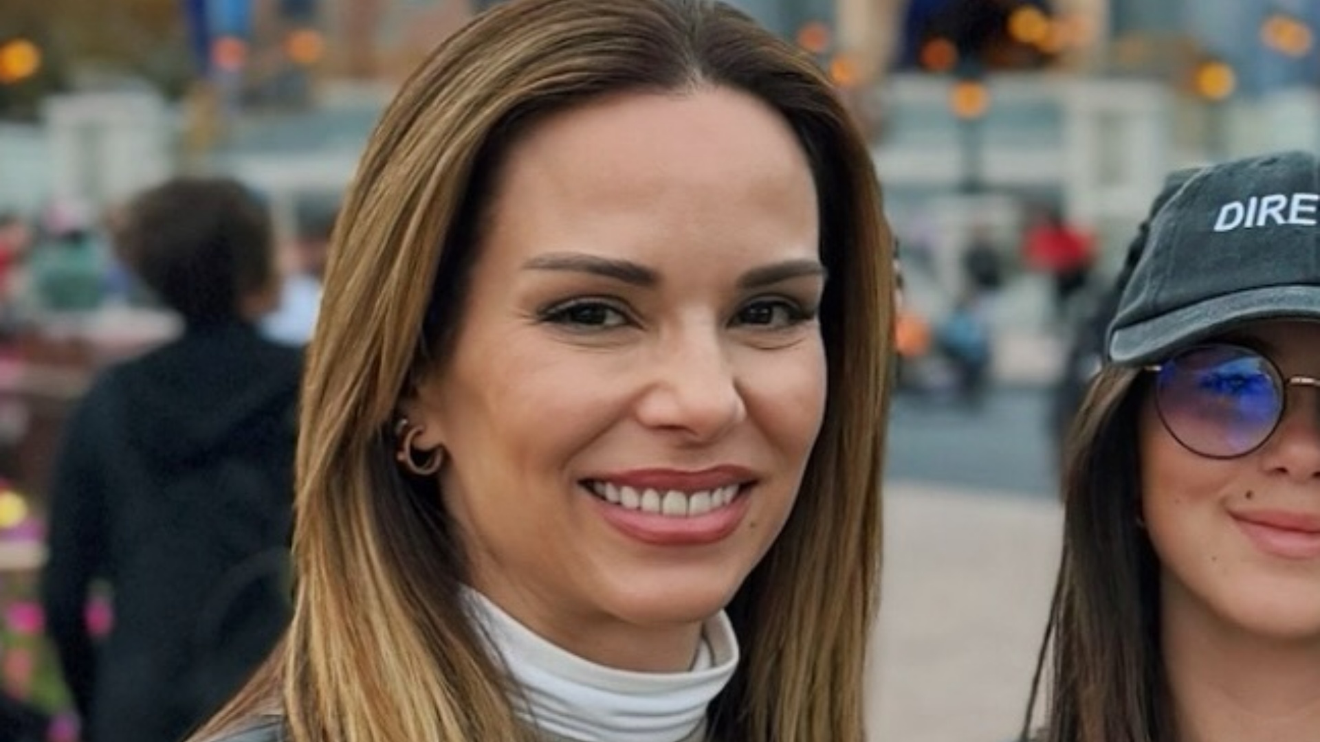 Ana Furtado curte as férias na Disney com Boninho e a filha, Isabella