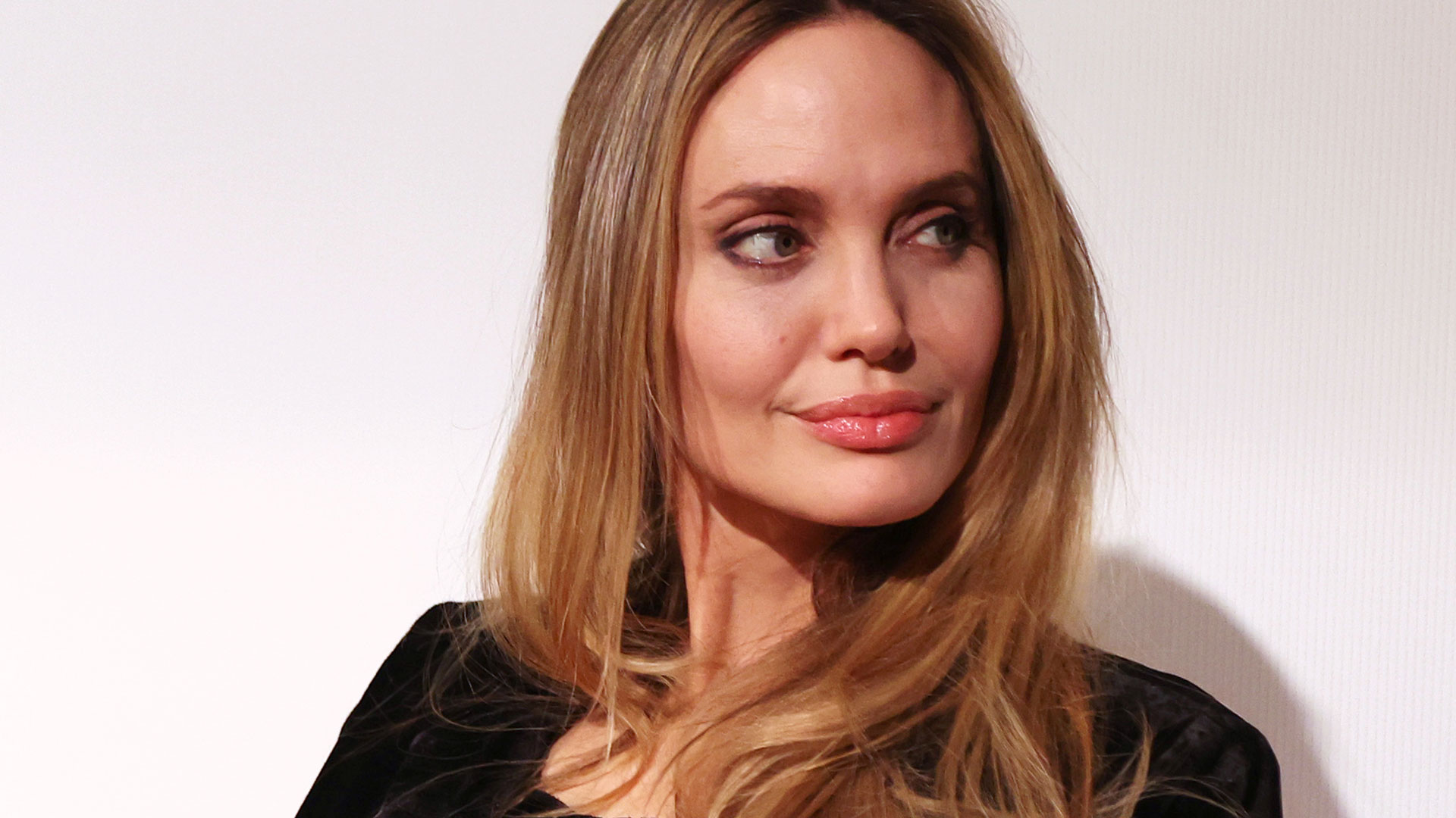 Angelina Jolie conta como se tornou atriz: ‘Não me lembro de fazer escolha’