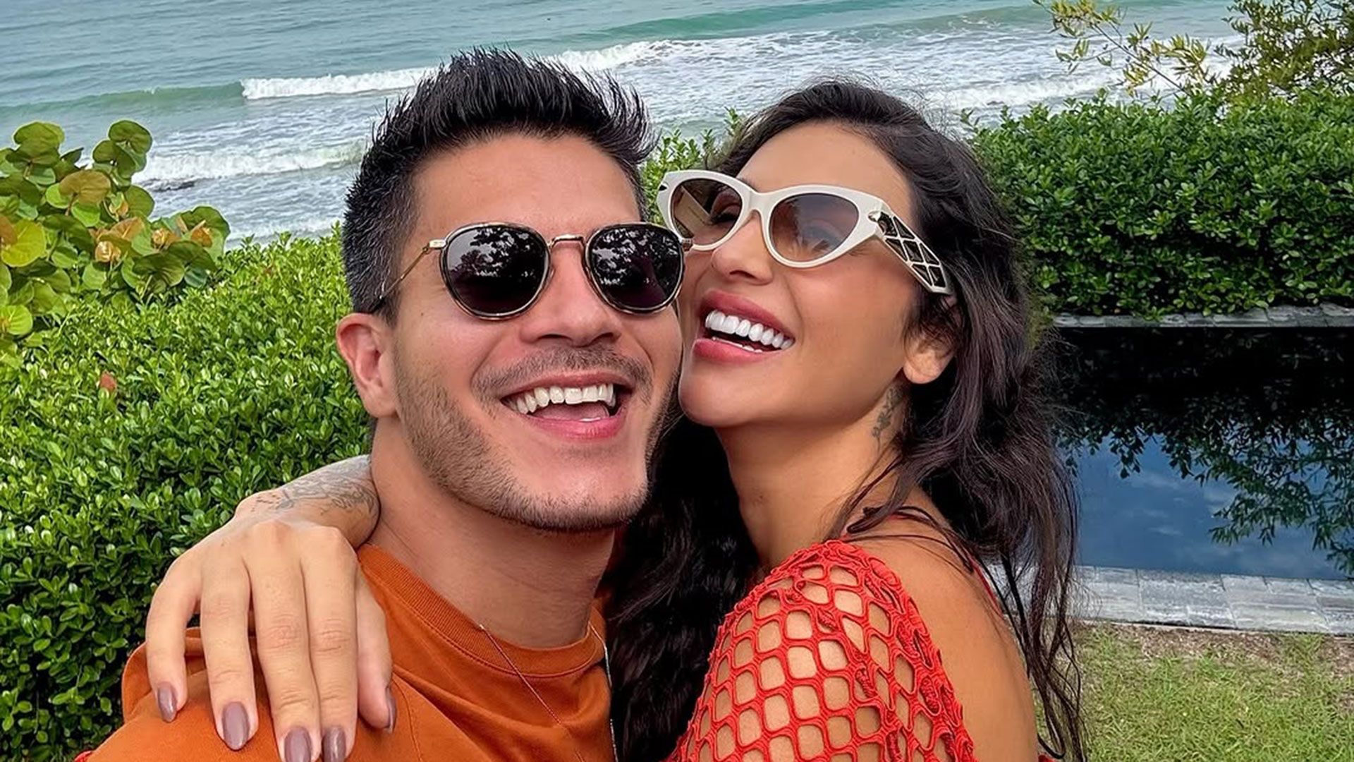 Arthur Aguiar celebra primeira viagem de casal com Jheny Santucci
