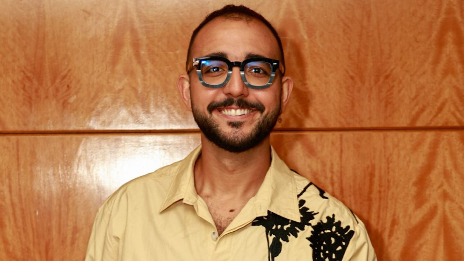 Raphael Montes realiza sonho com elenco de Beleza Fatal: ‘Bebel, a Jade e a Angel’