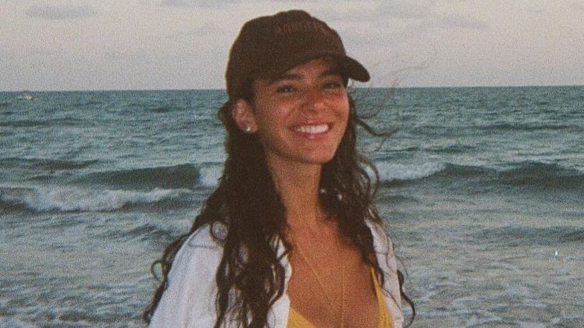 Bruna Marquezine rouba a cena com boa forma e recebe elogio de João Guilherme