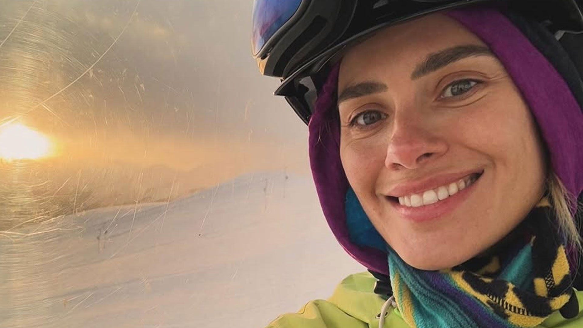 Carolina Dieckmann abre álbum de fotos de férias na Suíça