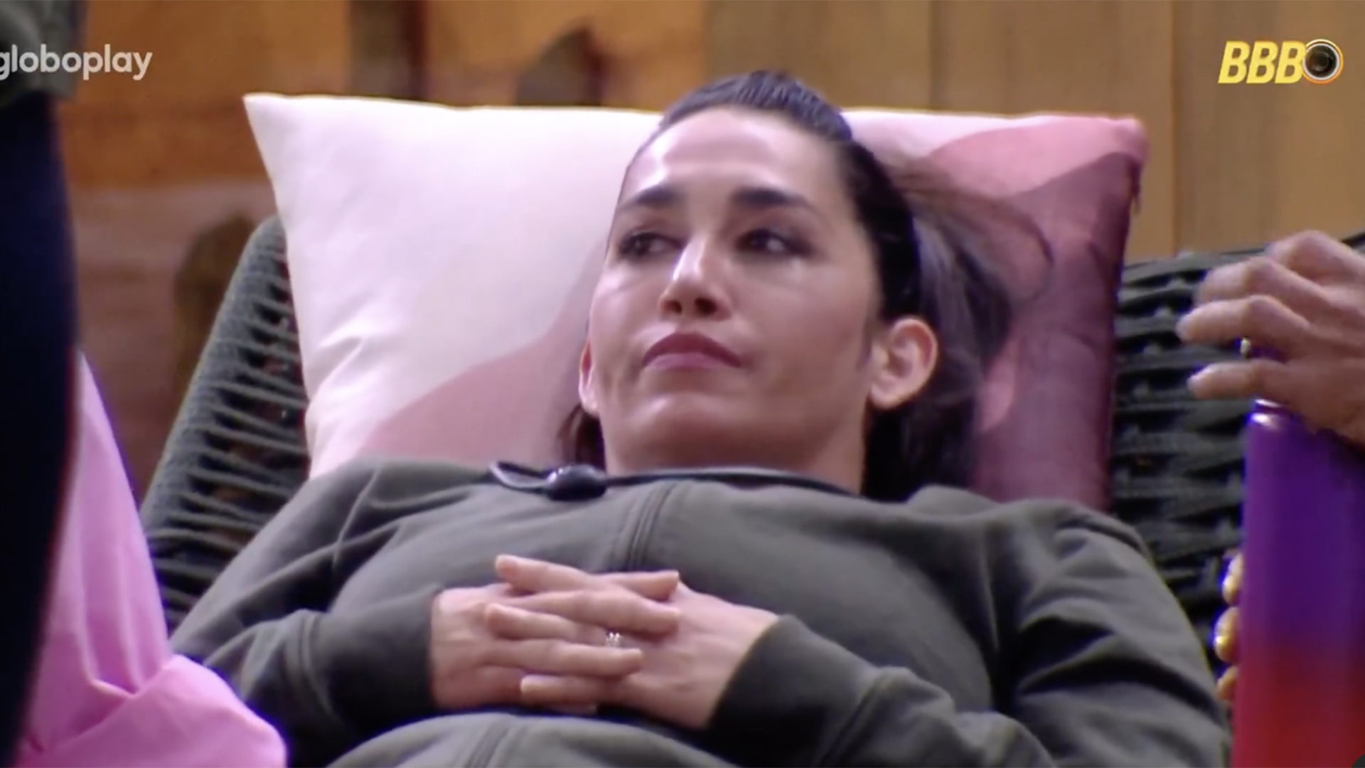 BBB 25: Camilla faz Daniele chorar e ficar magoada com atitude