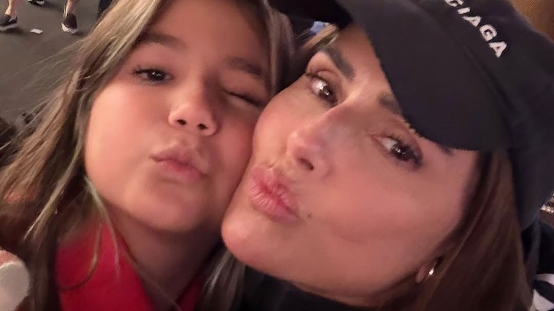 Deborah Secco mostra fotos de viagem com a filha: ‘Criando memórias’