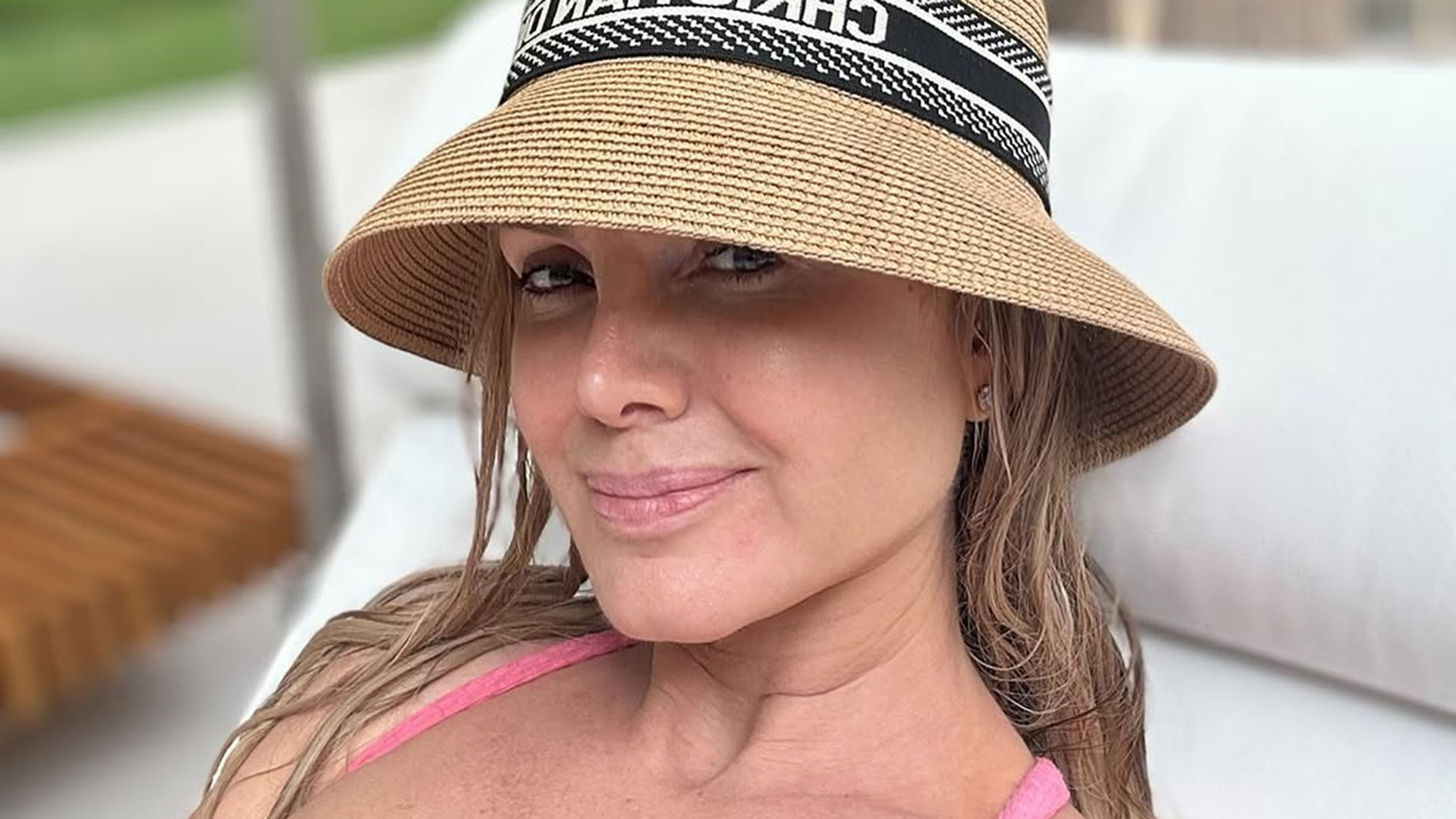 Eliana conta que foto de biquíni feita por paparazzo a libertou