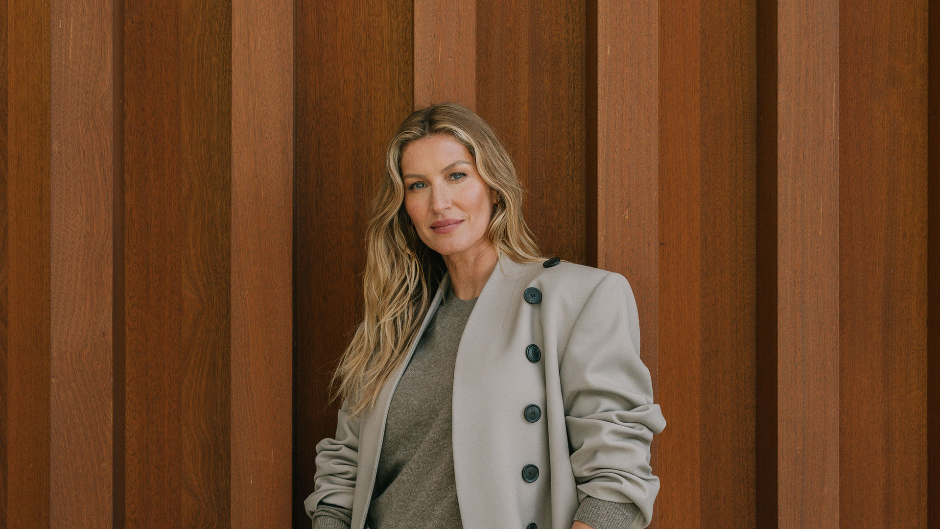 Gisele Bündchen lamenta um ano da morte da mãe: ‘Te amo para sempre’