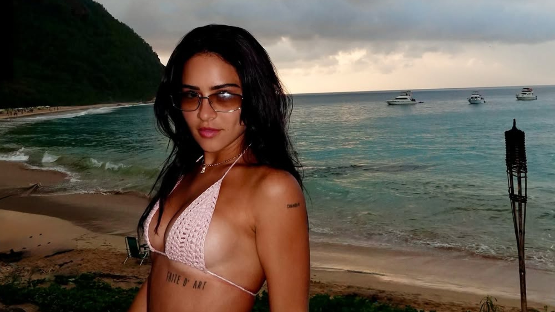 Giullia Buscacio se renova no verão e torce pelo melhor ano: ‘Consigo me desfazer da energia’