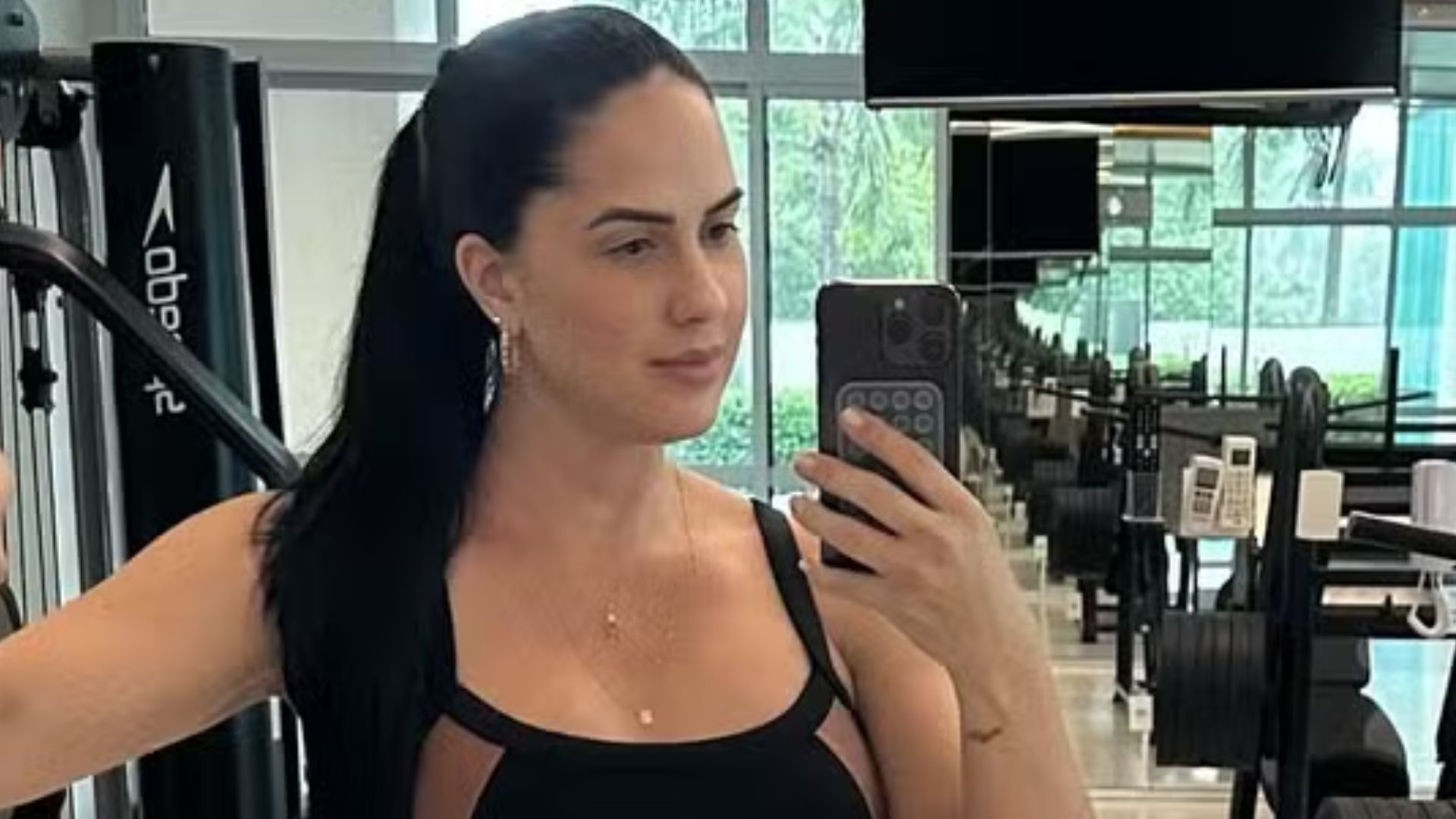 Graciele Lacerda exibe corpo após parto e revela: “Não é minha prioridade”