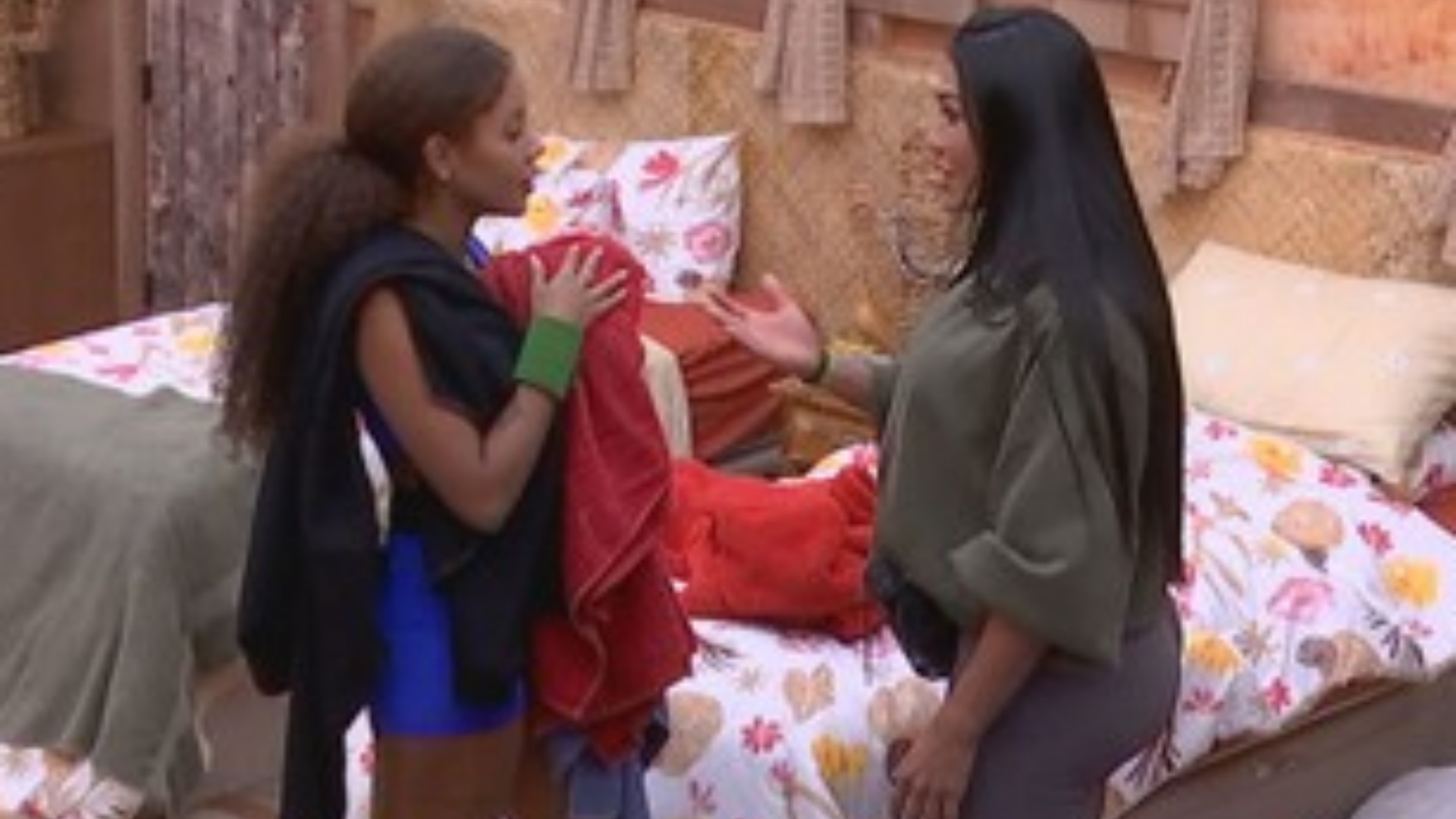 BBB 25: Gracyanne Barbosa adverte Giovanna: ‘Não precisa falar assim’