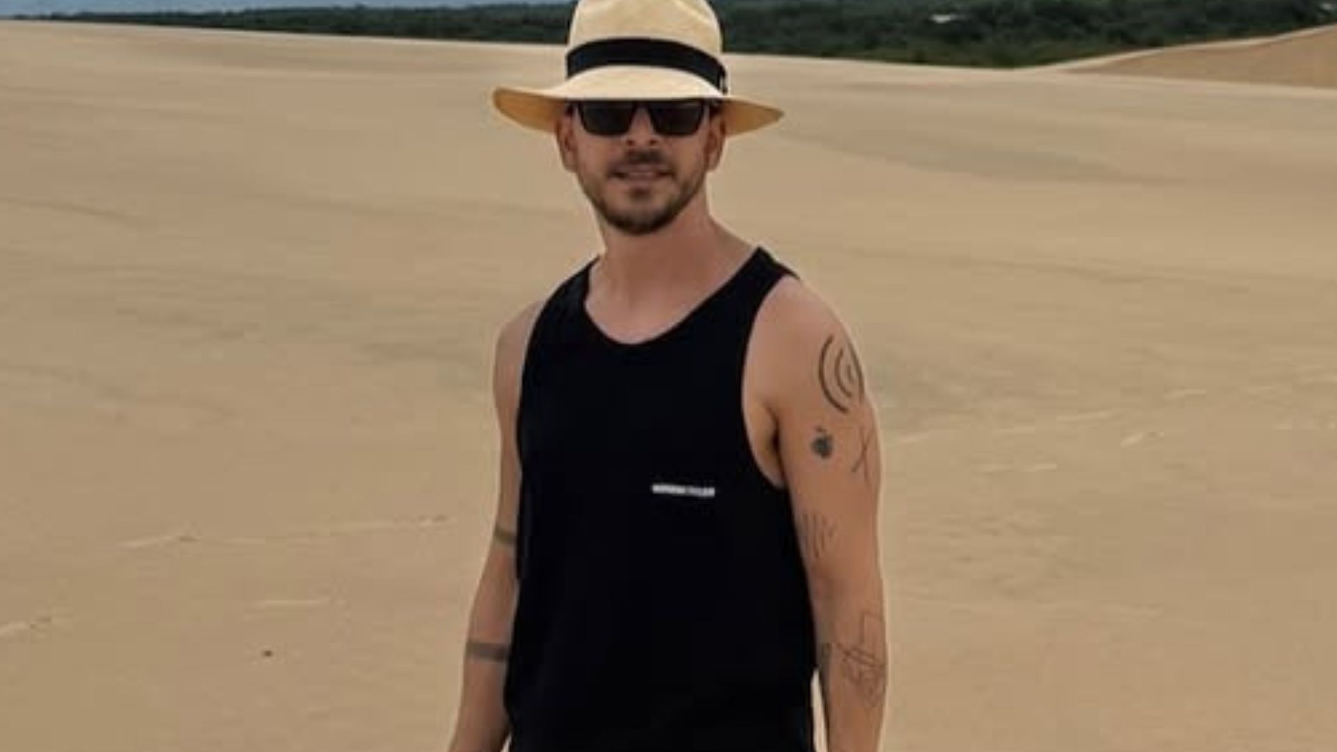 Junior Lima chama atenção ao mostrar fotos de viagem em família