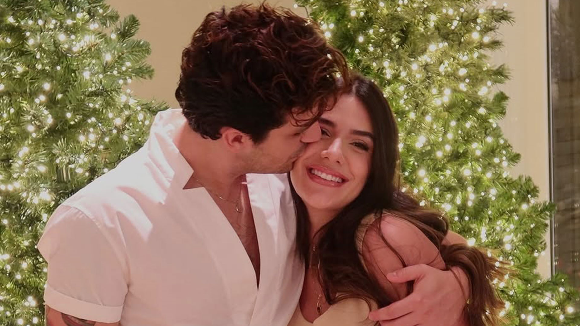 Esposa de Luan Santana mostra filha com look chique
