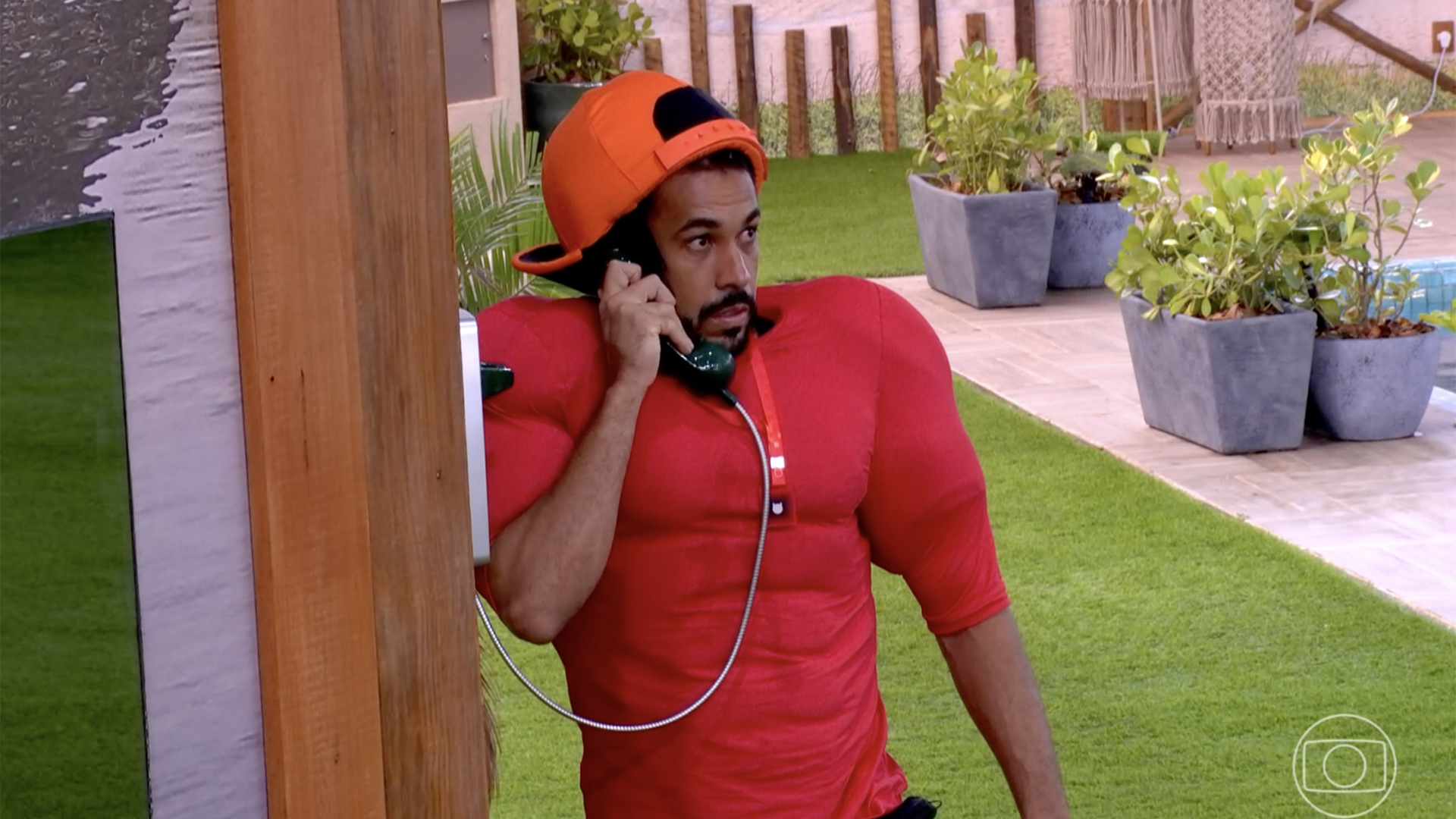 BBB 25: Maike atende ao Big Fone e manda dupla para o paredão