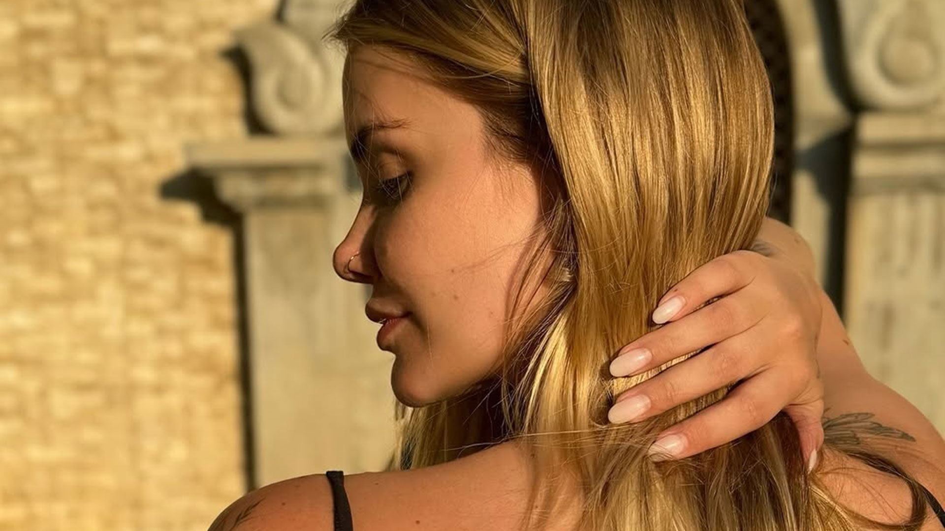 Marcela Mc Gowan mostra nova tatuagem feita na Tailândia