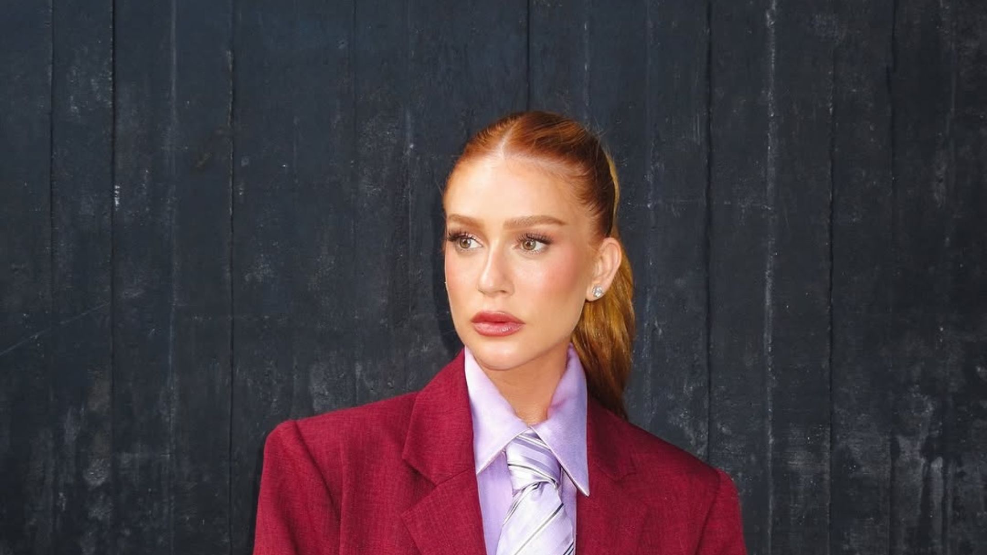 Marina Ruy Barbosa usa gravata do noivo para compor look: ‘Roubei’