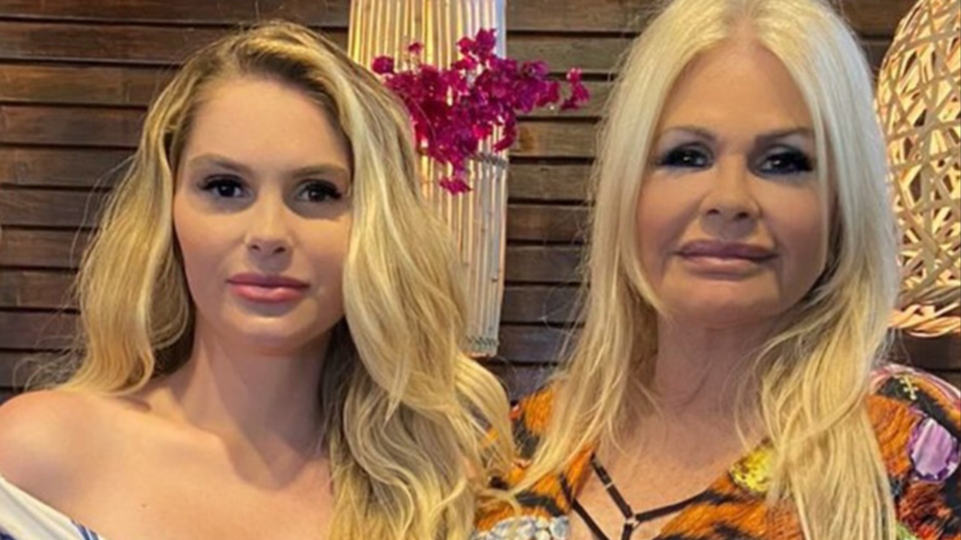Monique Evans revela motivo do afastamento da filha, Bárbara Evans: ‘Foi por isso’