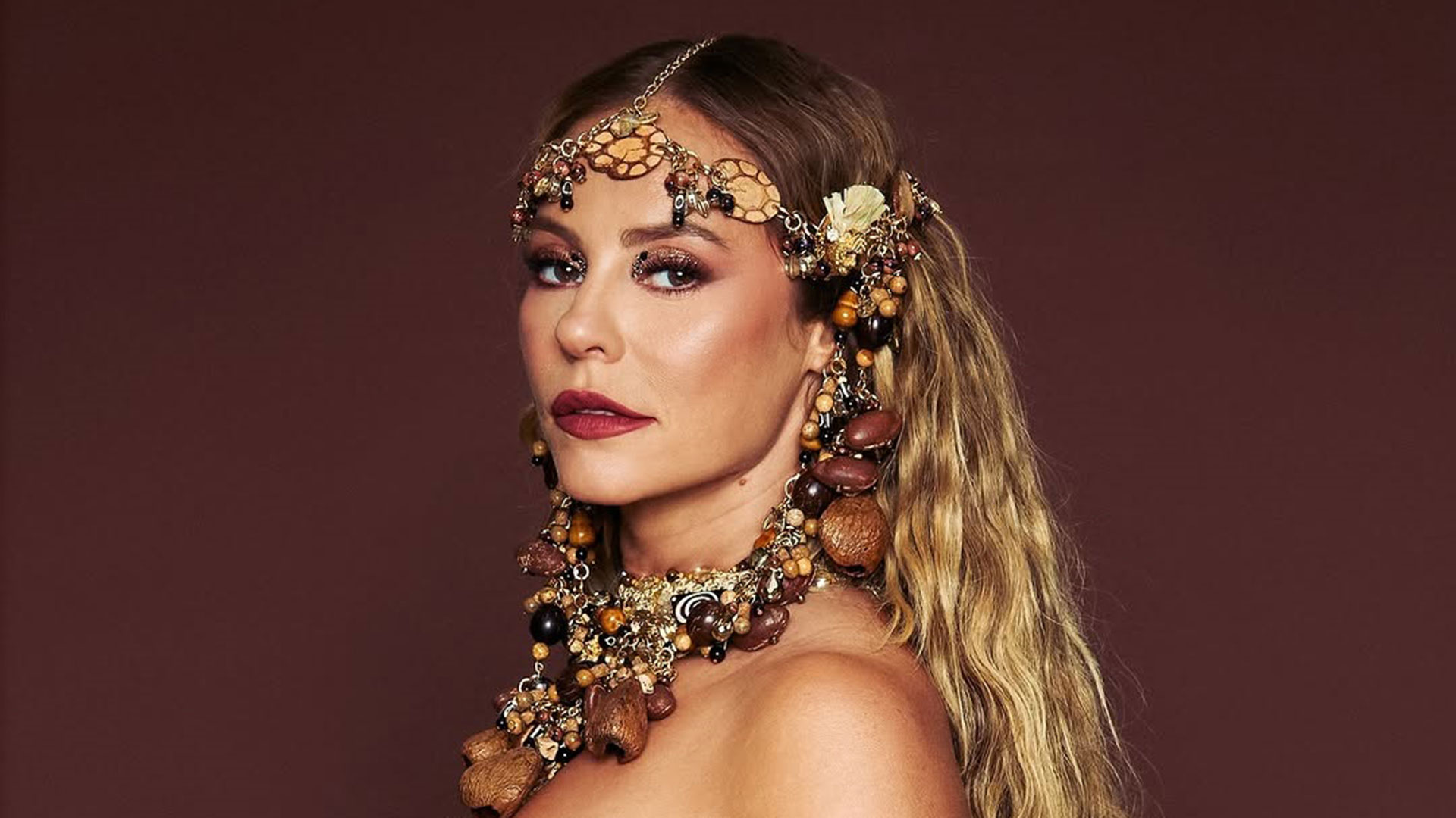 Paolla Oliveira arrasa com look de Carnaval: ‘Onça guerreira’