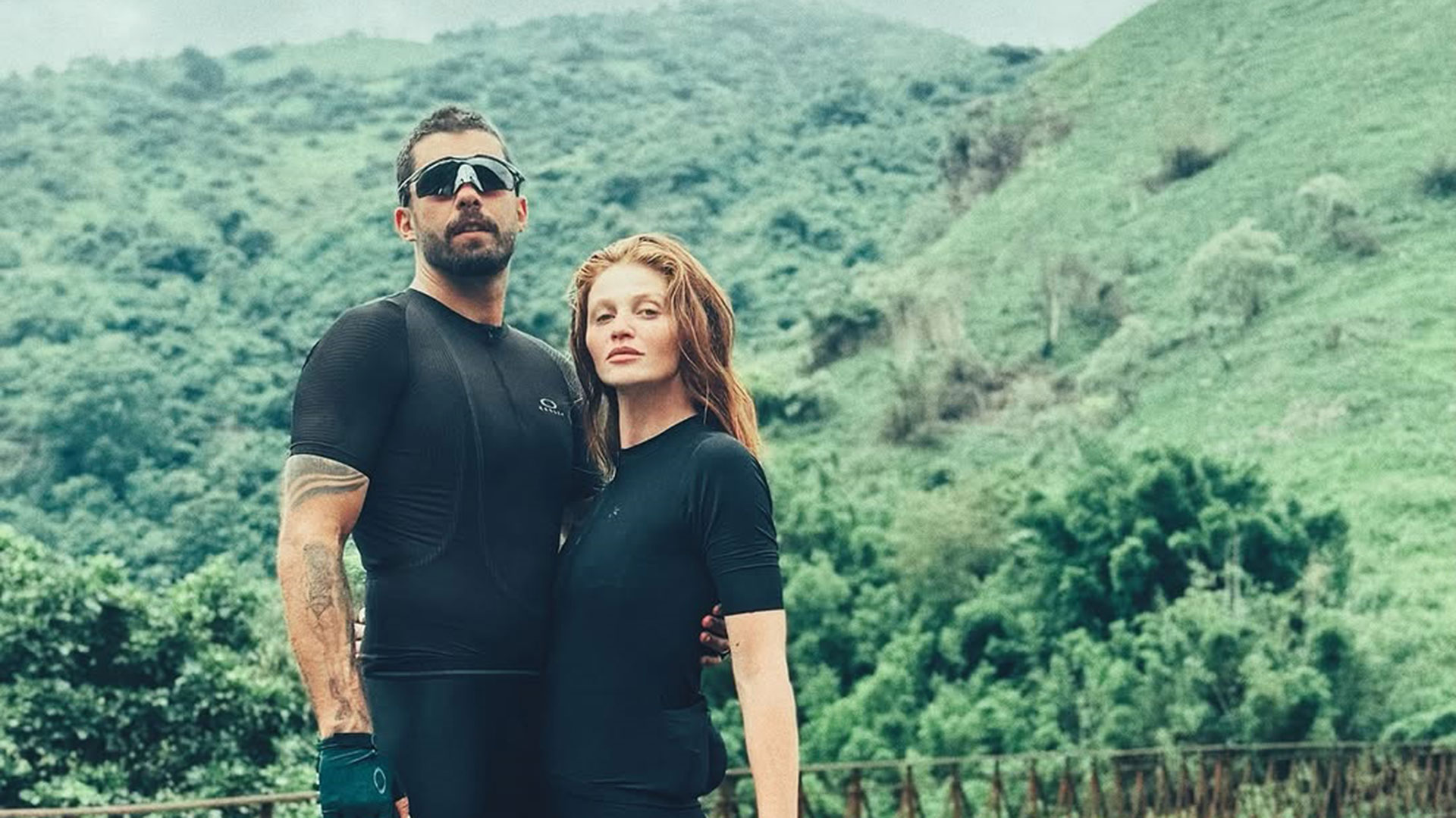 Pedro Scooby posa com Cintia Dicker e se declara: ‘Maravilhosa’