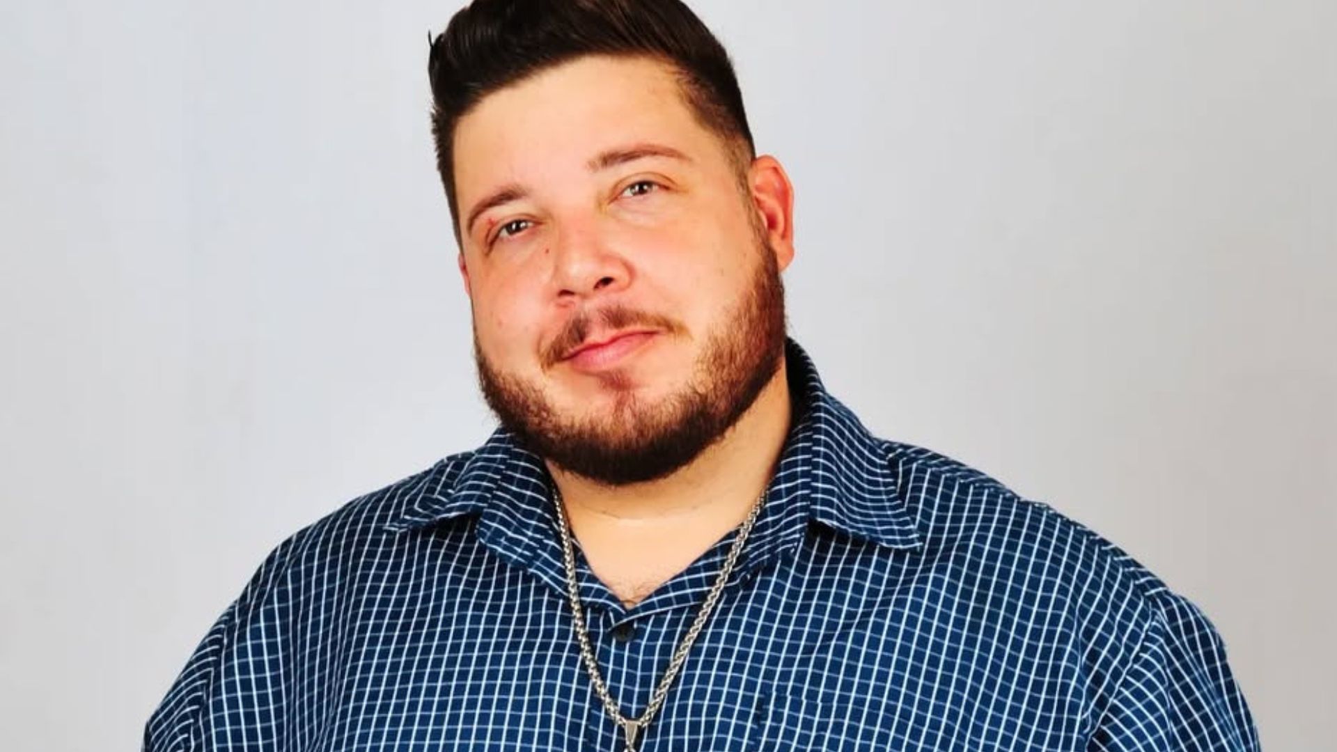 Cantor sertanejo Rodolfo Favero morre aos 33 anos