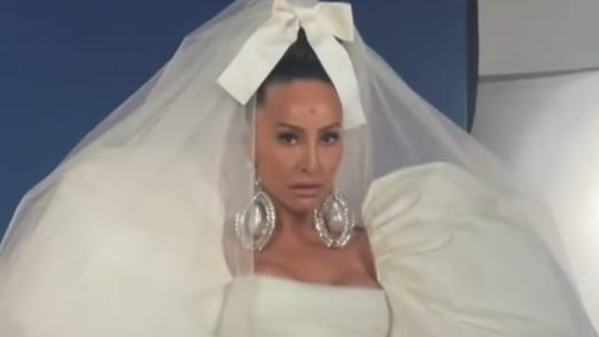 Veja o vestido de noiva de Sabrina Sato para o casamento com Nicolas Prattes