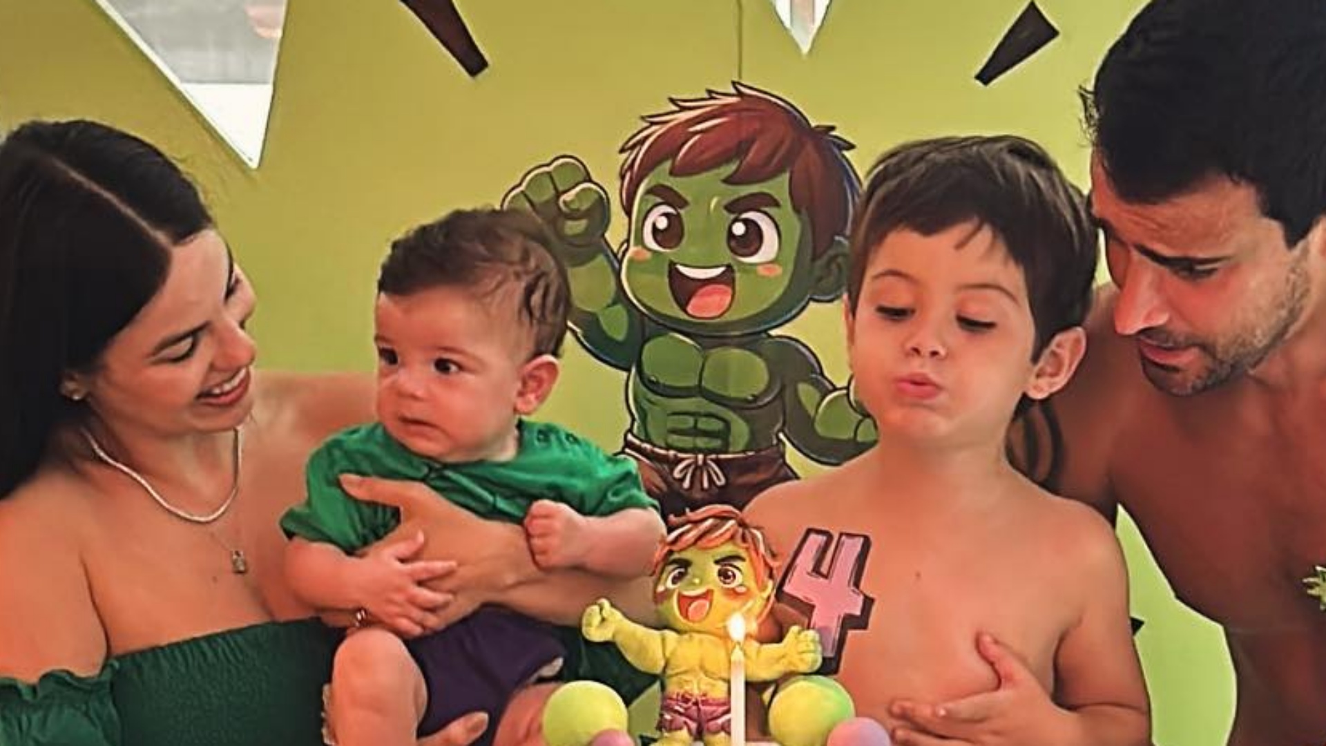 Sthefany Brito comemora o mesversário do filho caçula com festa temática
